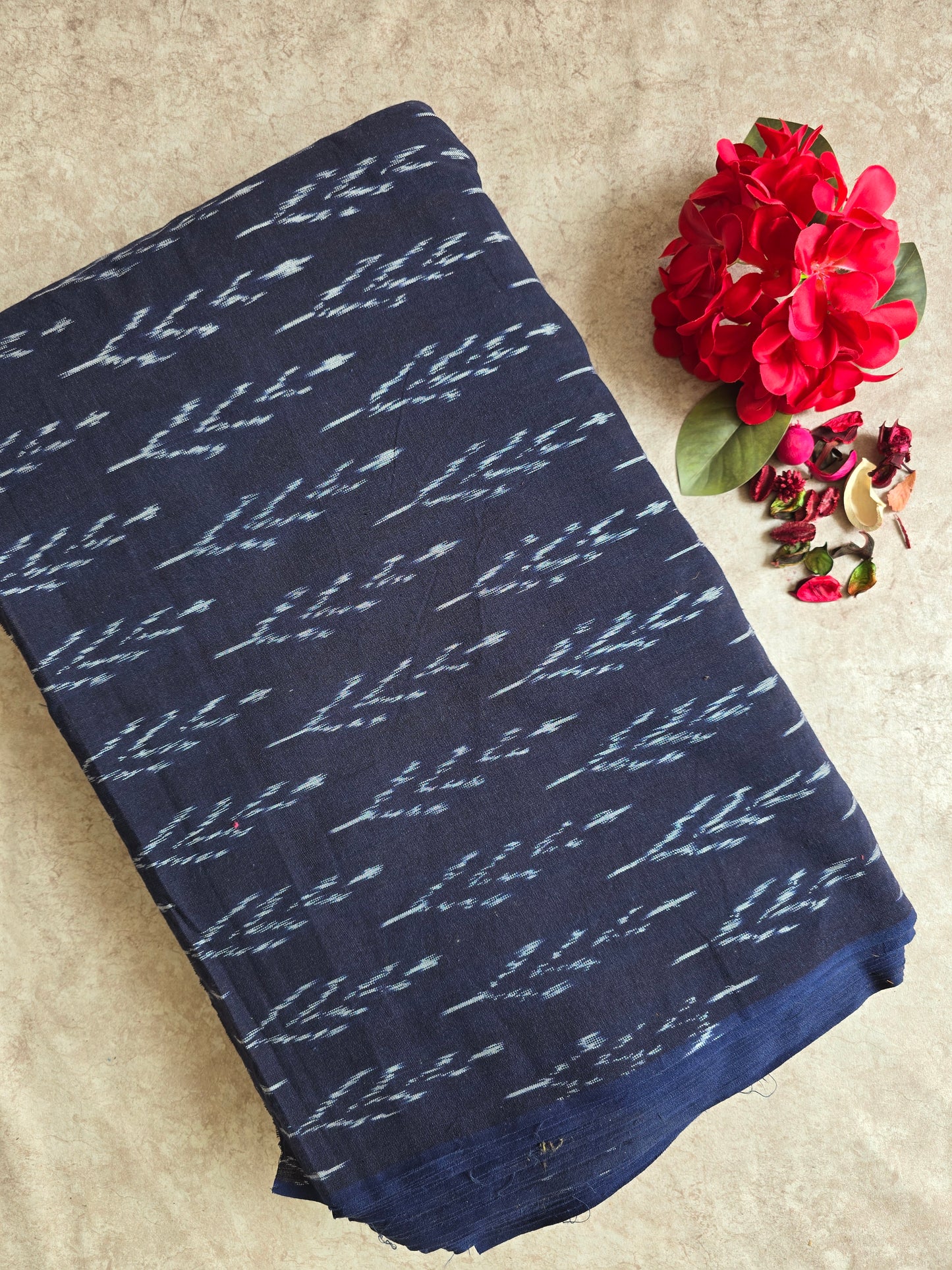 Pochampally ikkat running material ( 0.5 mtrs ) - MZ25