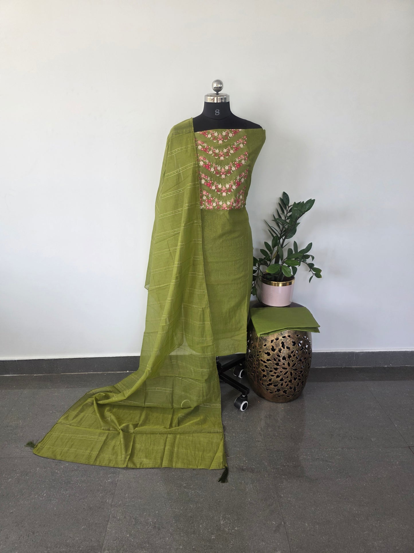 Fancy embroidery silk set - 7