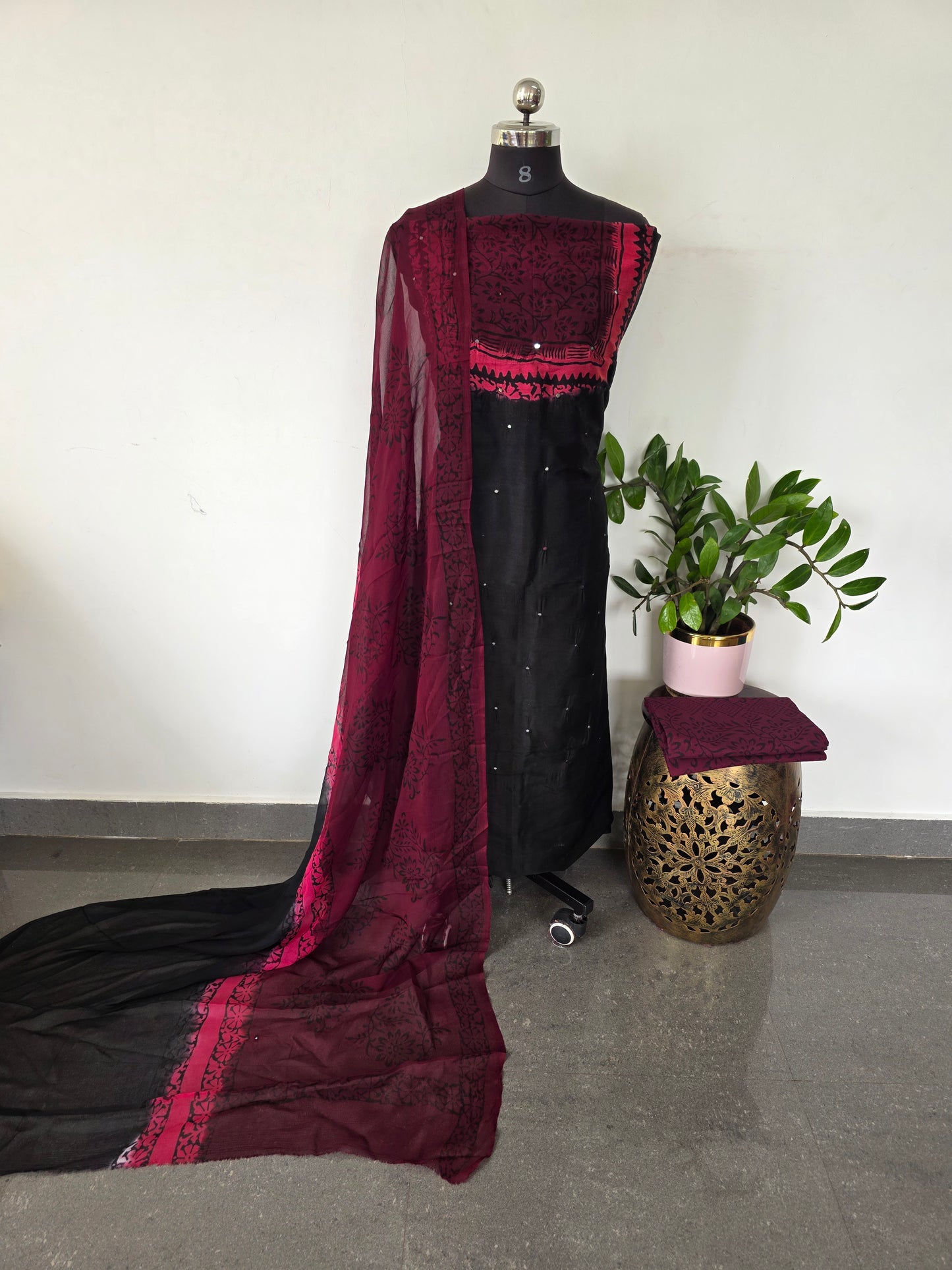 Handblock chanderi silk with handwork mirror set - GE227