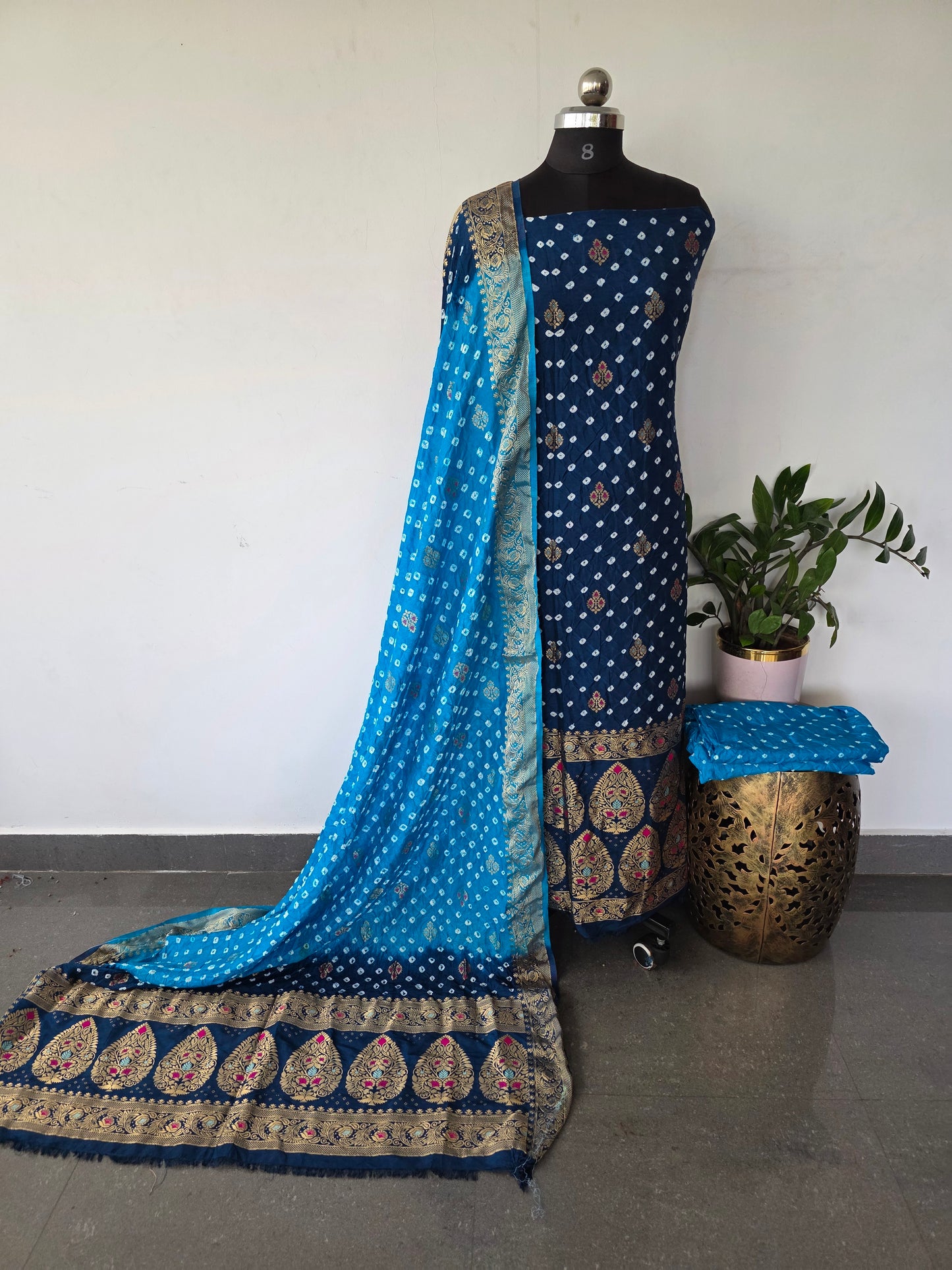 Handcrafted Dola silk banarasi bandhani set -BN142