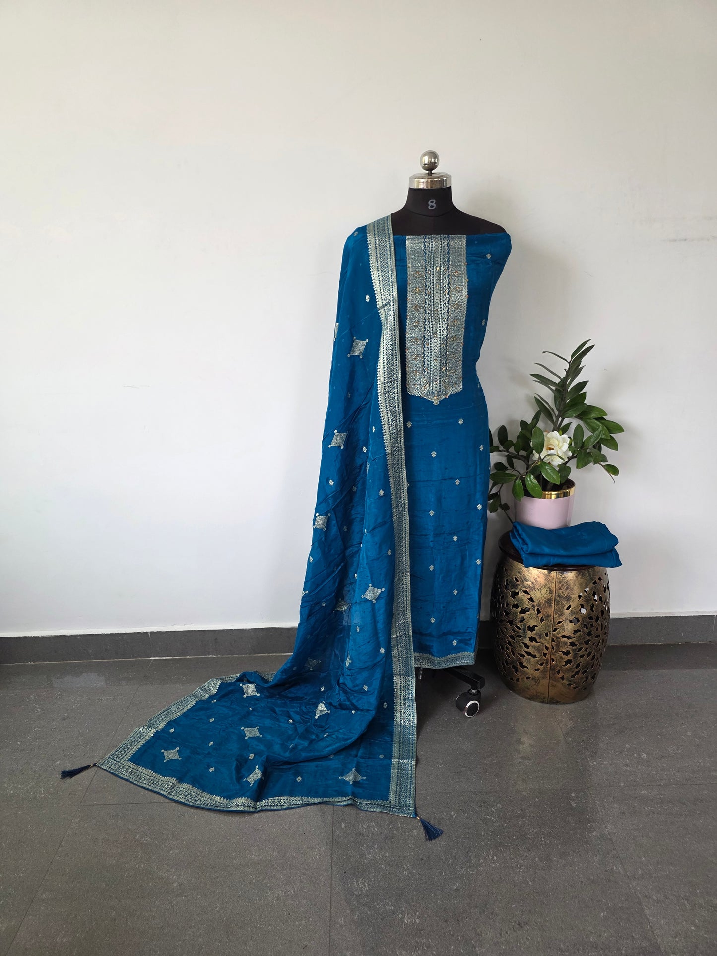 Premium embroidery dola silk set -VM23