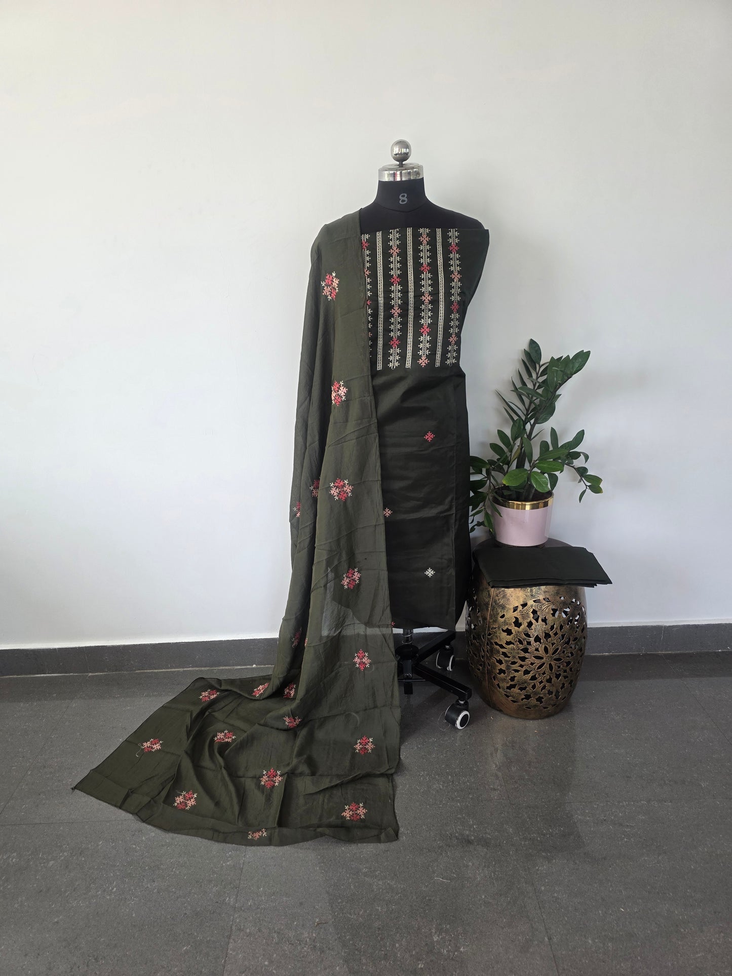 Fancy embroidery silk set - CLA287