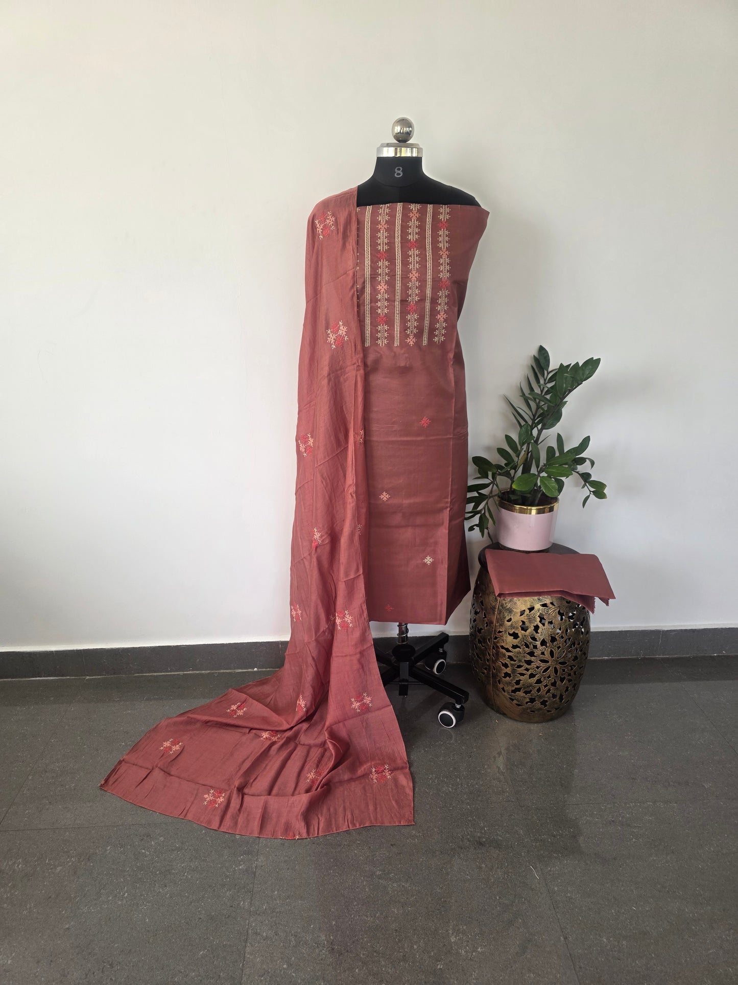 Fancy embroidery silk set - CLA286