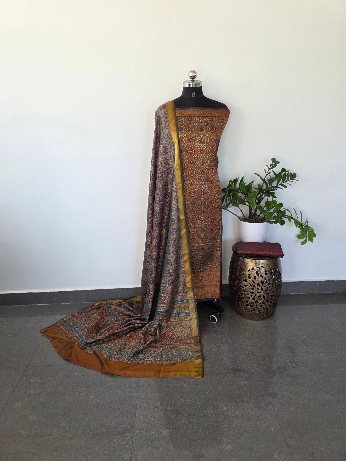 Premium semi Patola silk set kanchi border - PP74