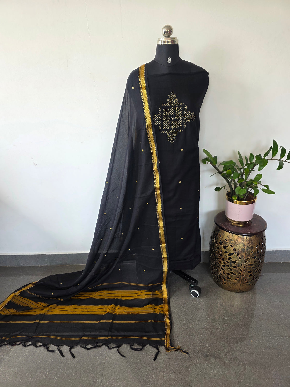 Kolam Embroidery Narayanapet salwar (4.5 mtrs)(black) -NA612