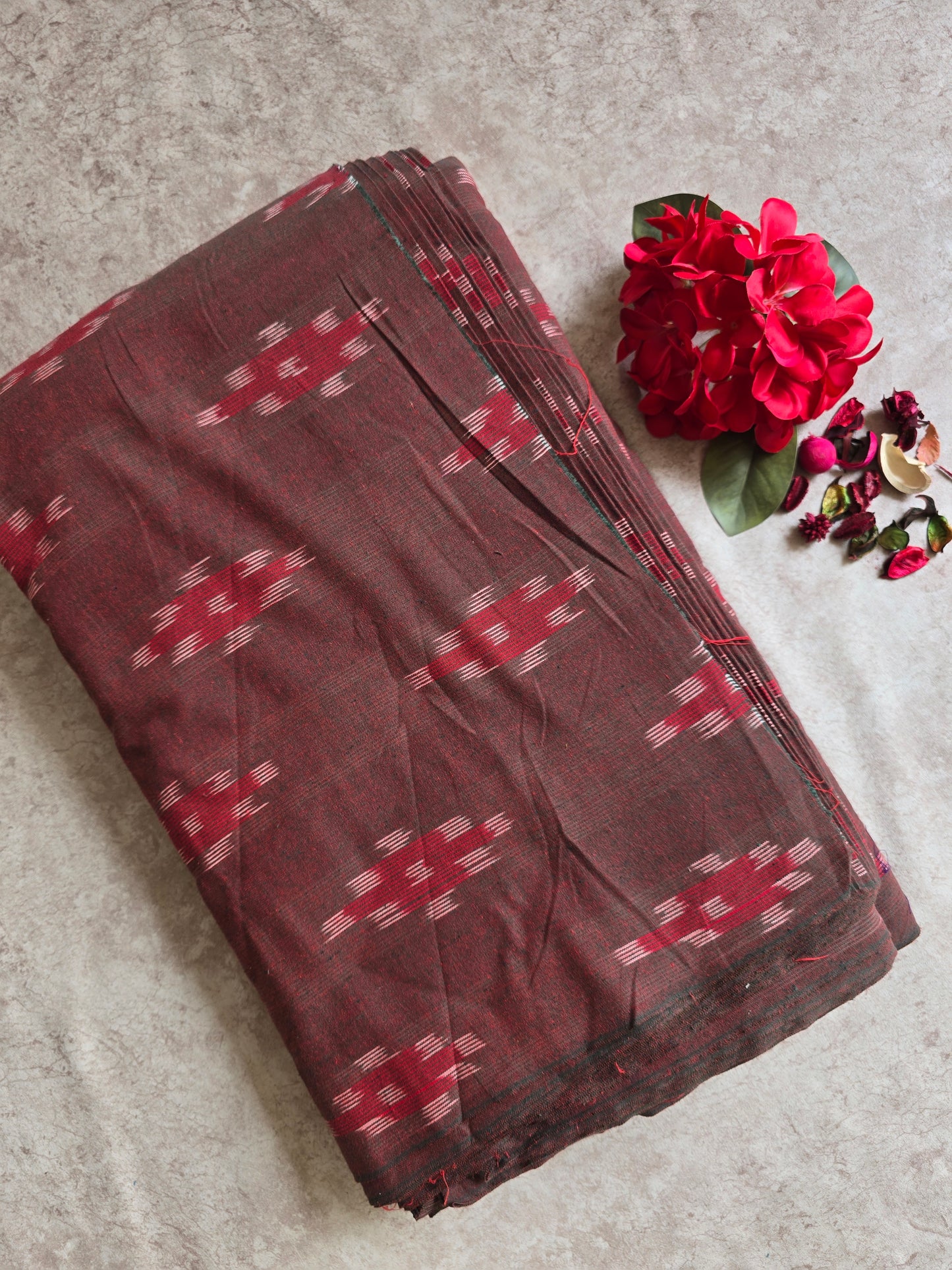 Pochampally ikkat running material ( 0.5 mtrs ) - MZ11