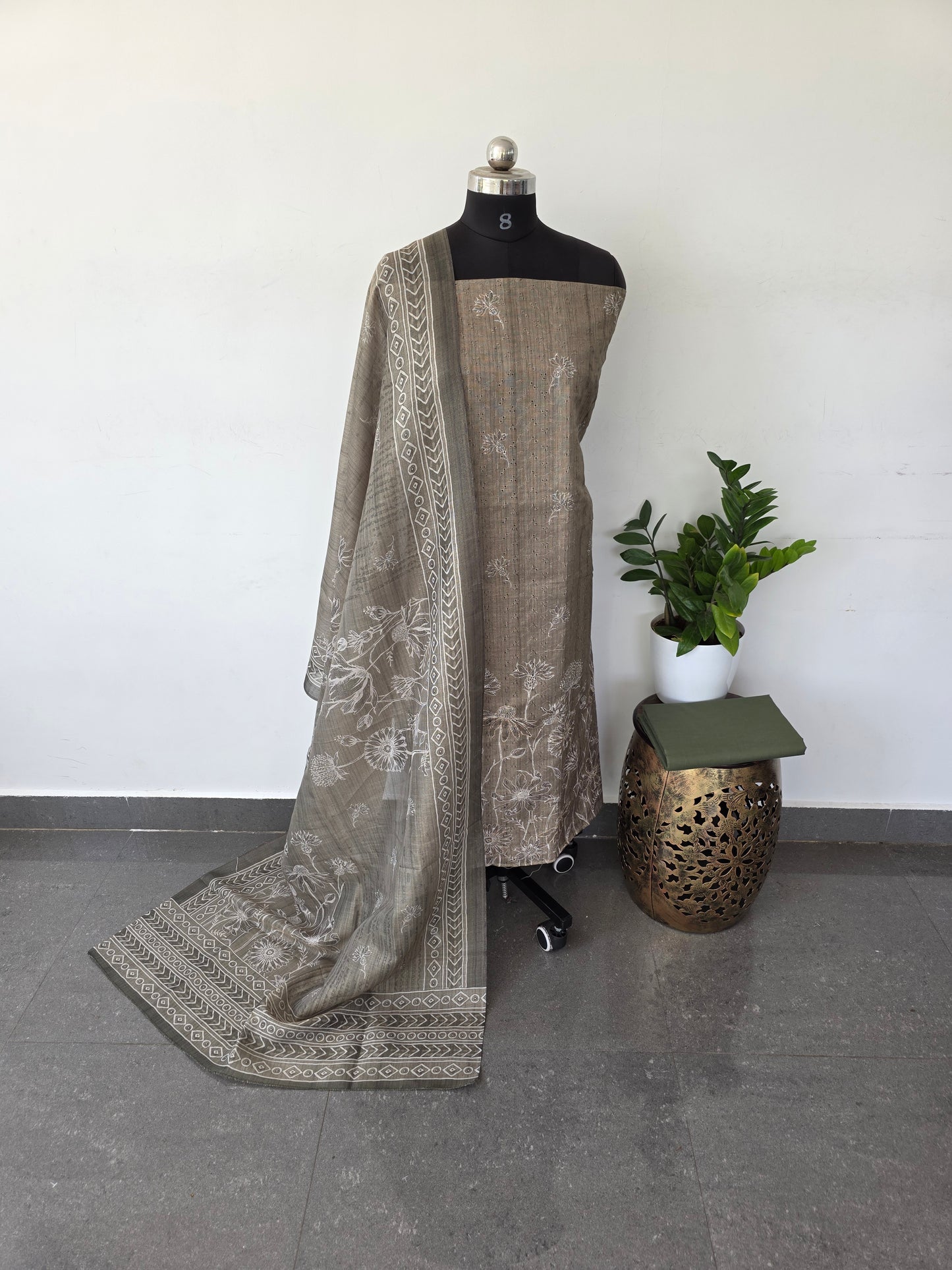 Premium shimmer hakoba silk set - maganthi green