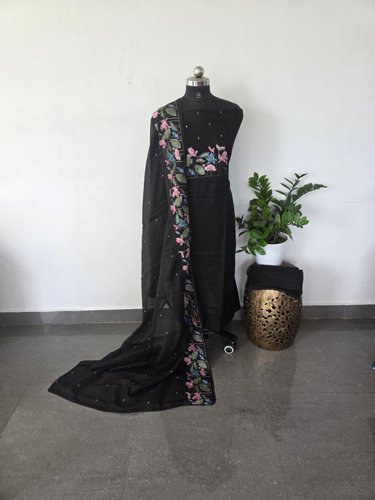 Embroidery kota set - black