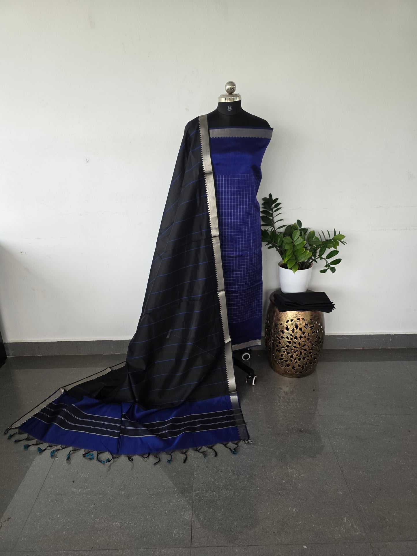 Checked mangalagiri silk set - royal blue