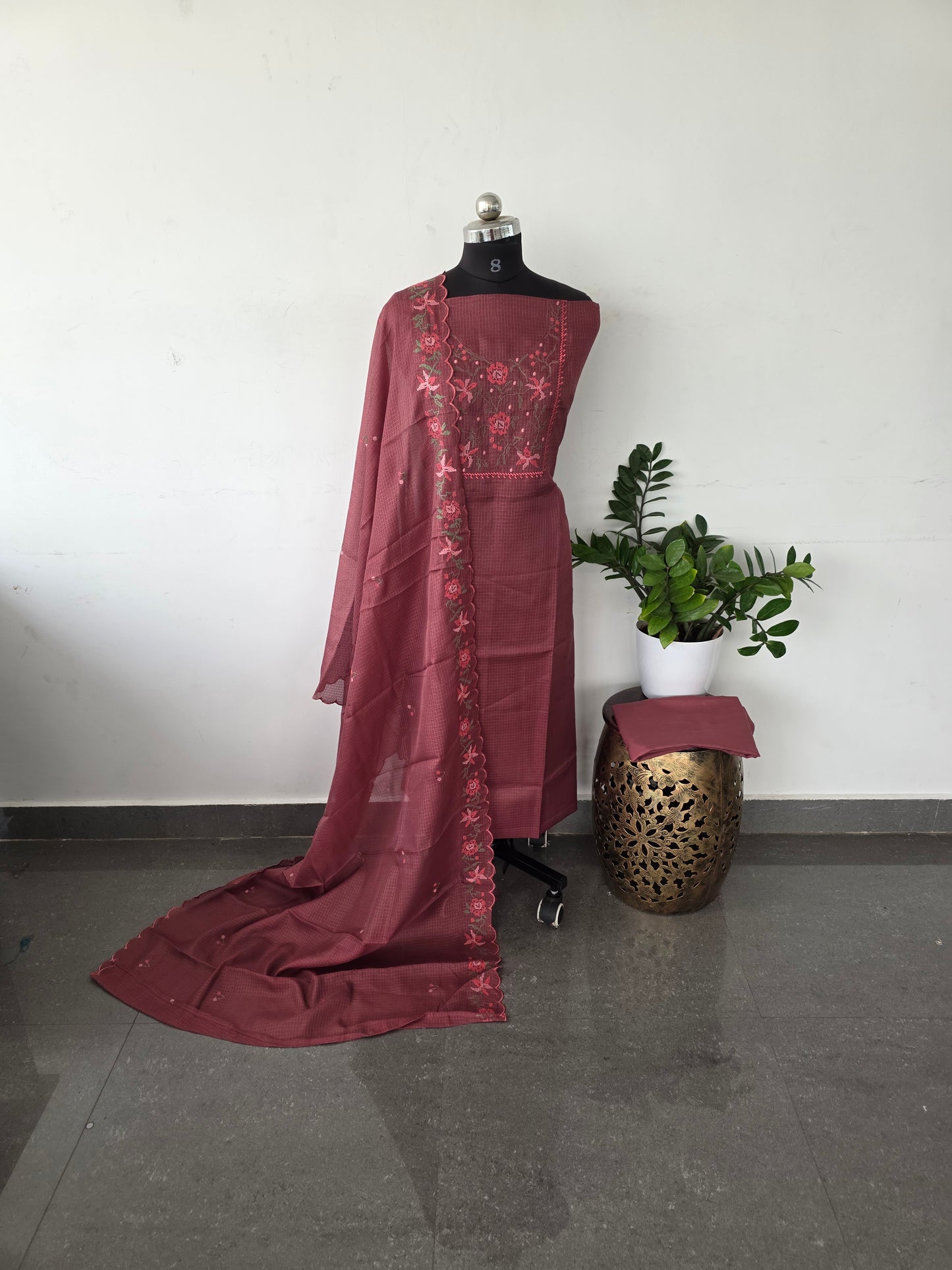 Embroidery kota set - cinnamon K5