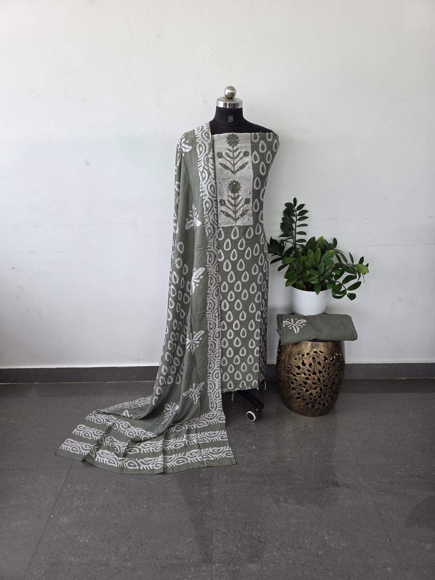 Premium Batik silk set - Grey