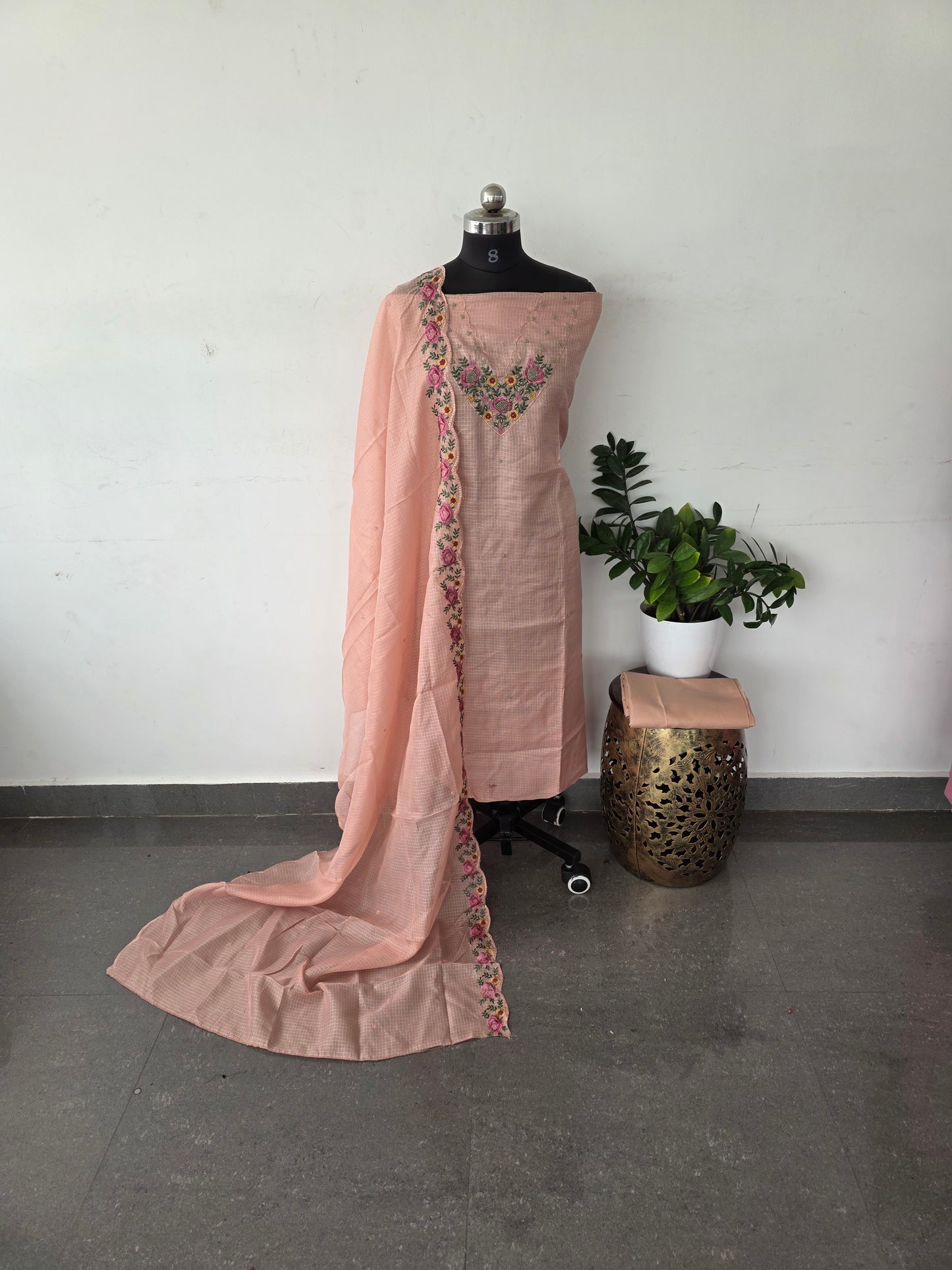 Premium parsley embroidery kota set [ with lining ] set - light peach