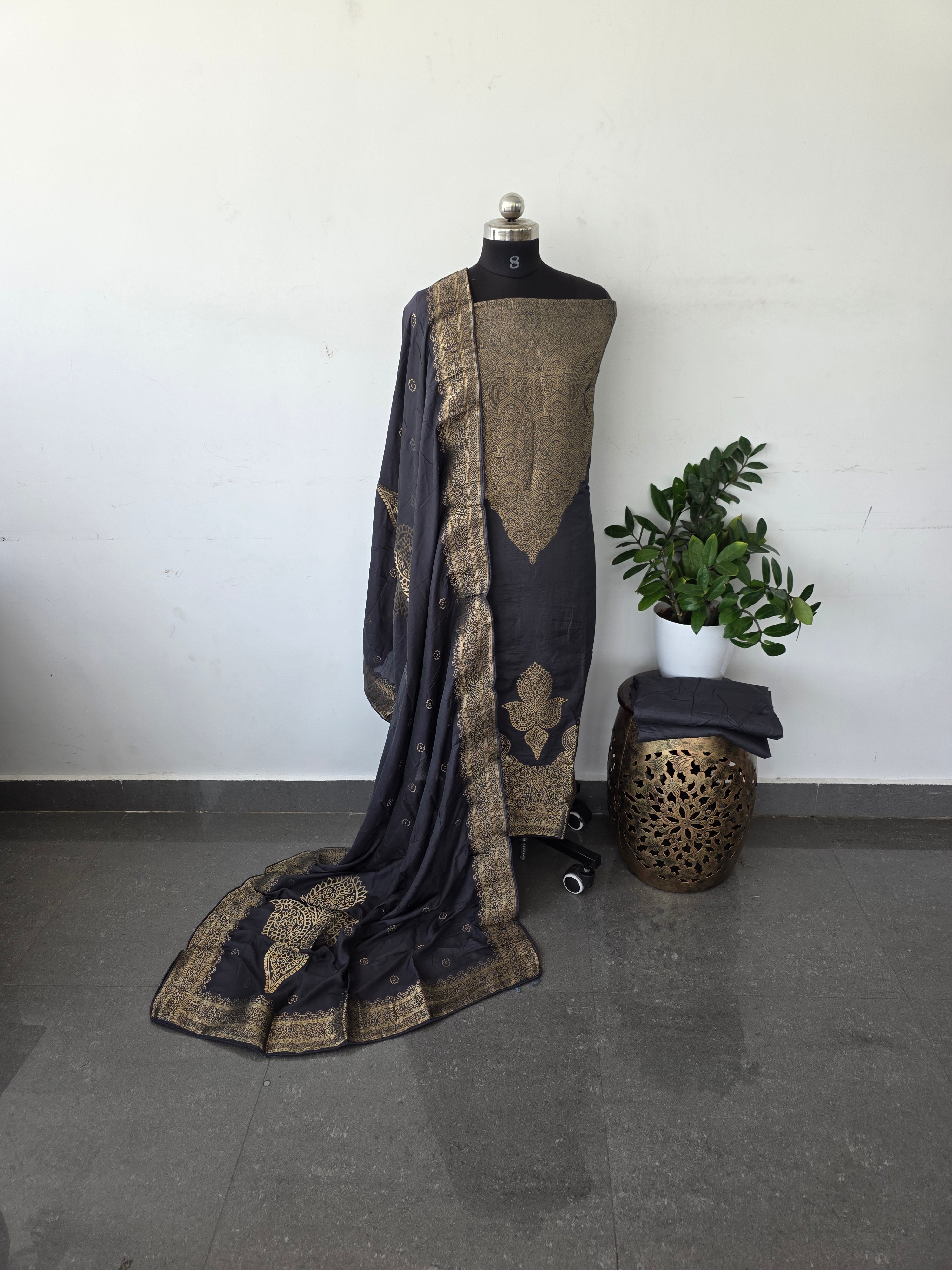 Premium soft banarasi silk set - grey