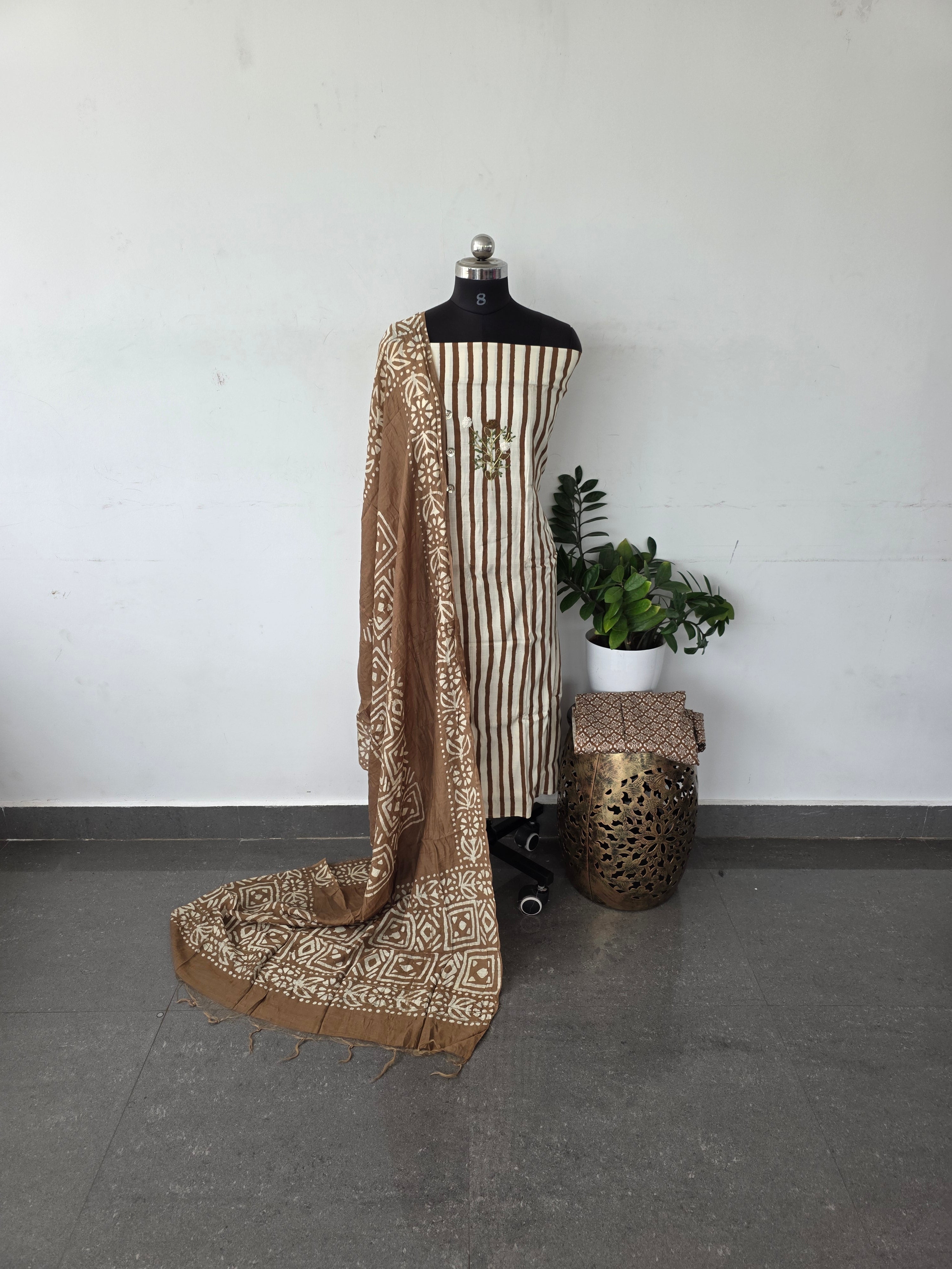 Rayon slub set with batik shawl - brown