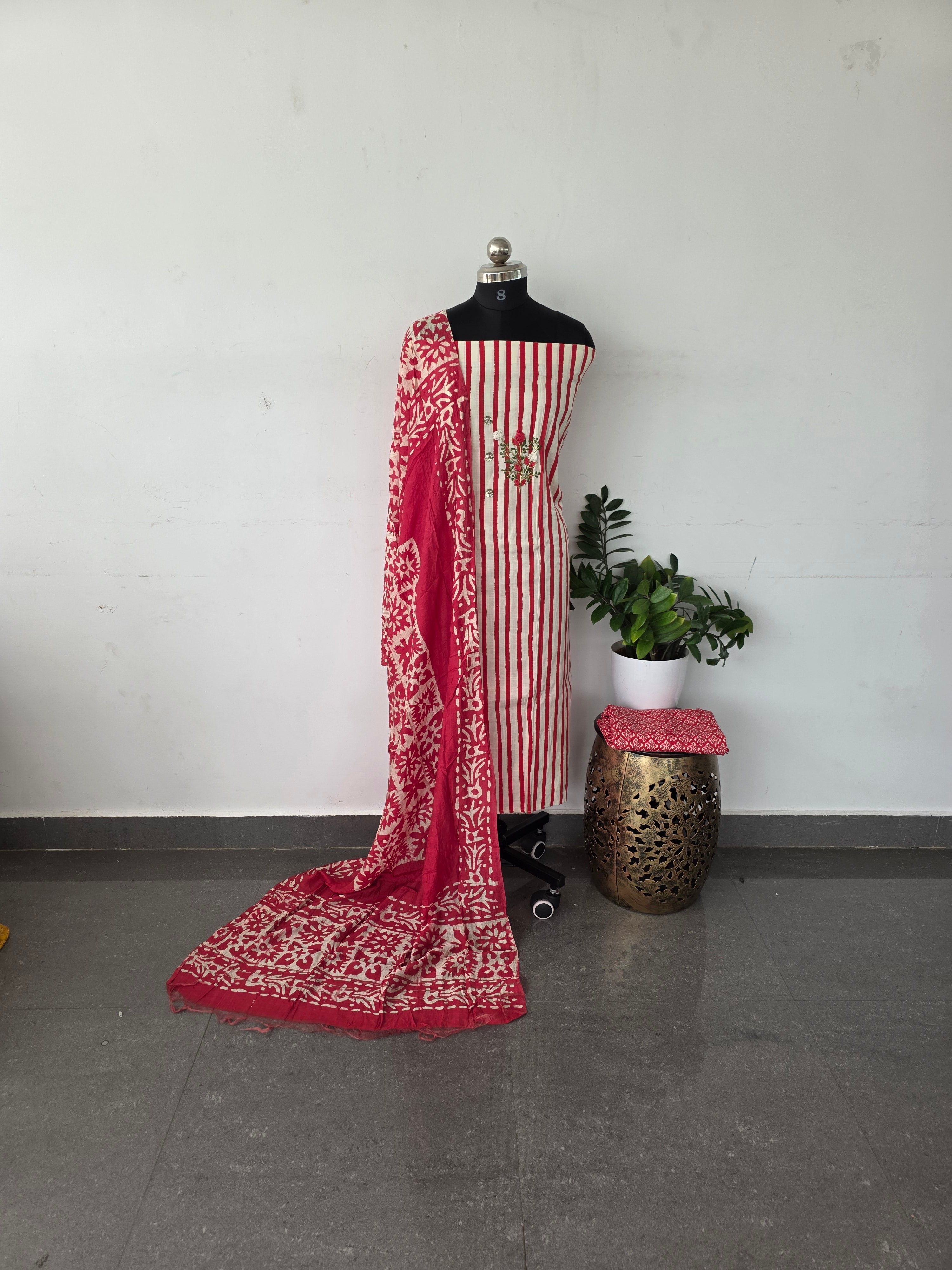 Rayon slub set with batik silk shawl - red