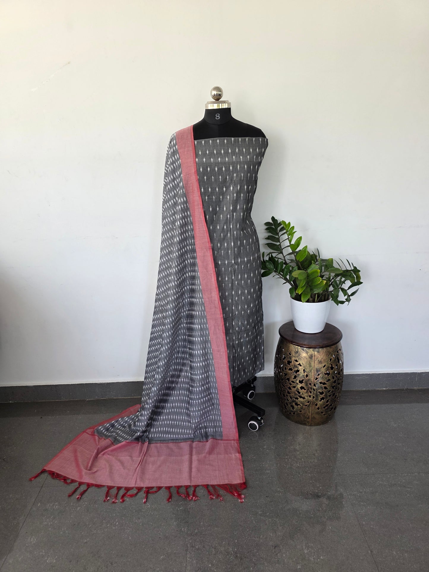 Mercerirised ikkat cotton top with mul ikkat shawl - w6