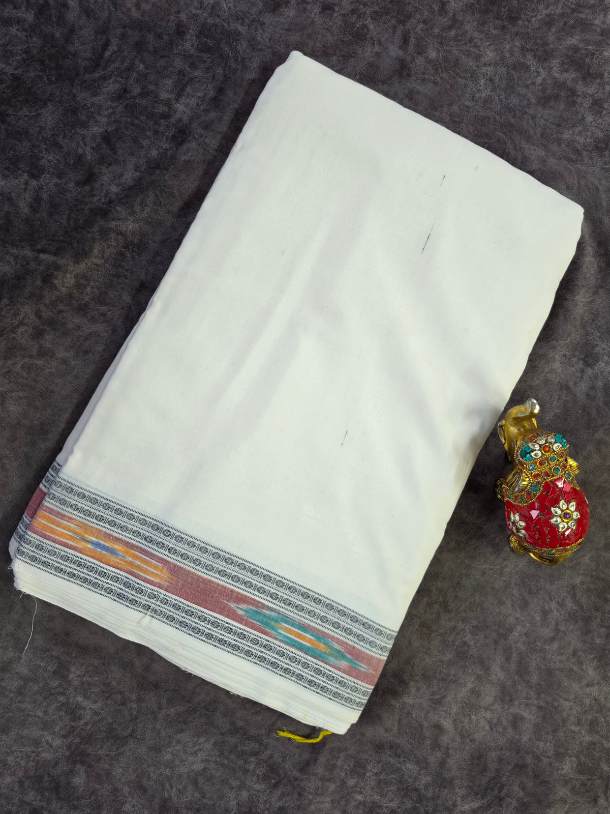 Pochampally prewashed south cotton fabric-HRM474
