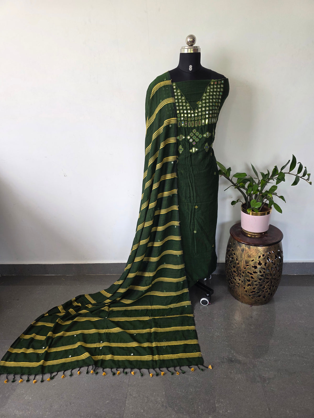 West bengal handwoven bhujodi with mirror work set-HZ409