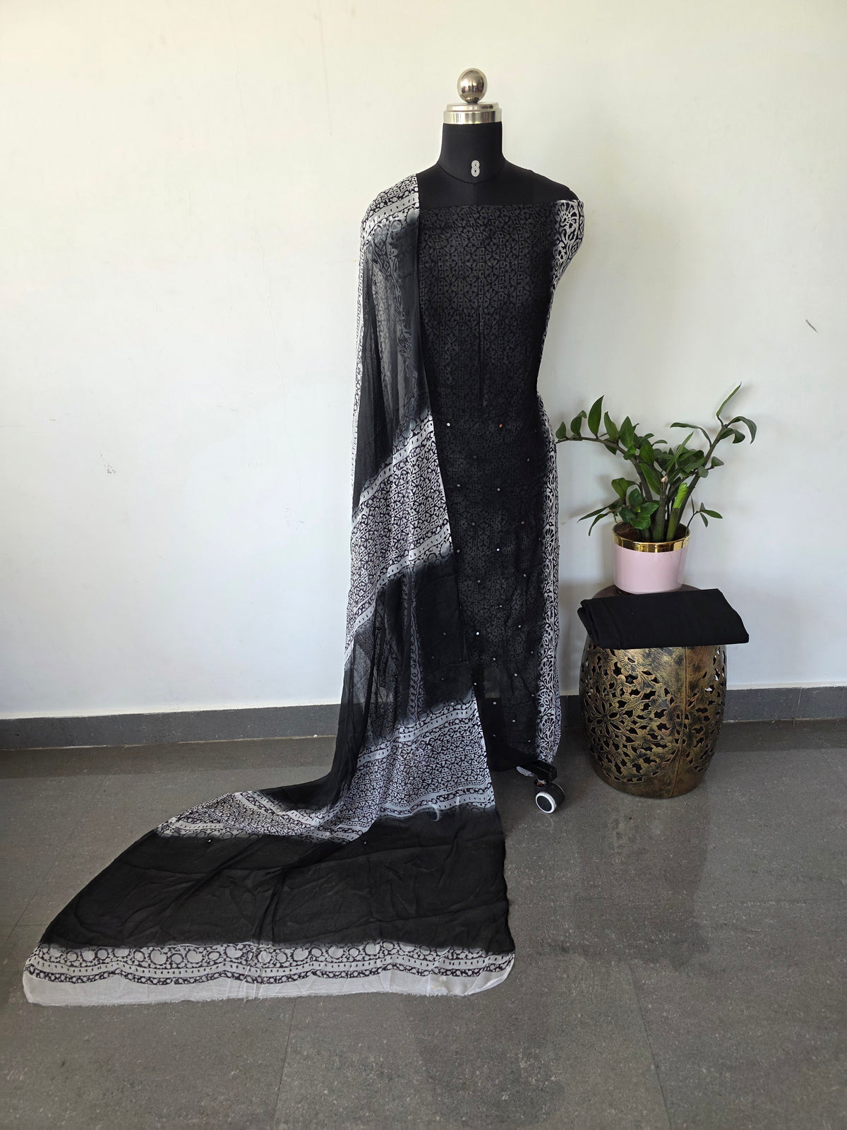 Handblock georgette salwar set with handwork mirror work-GE283