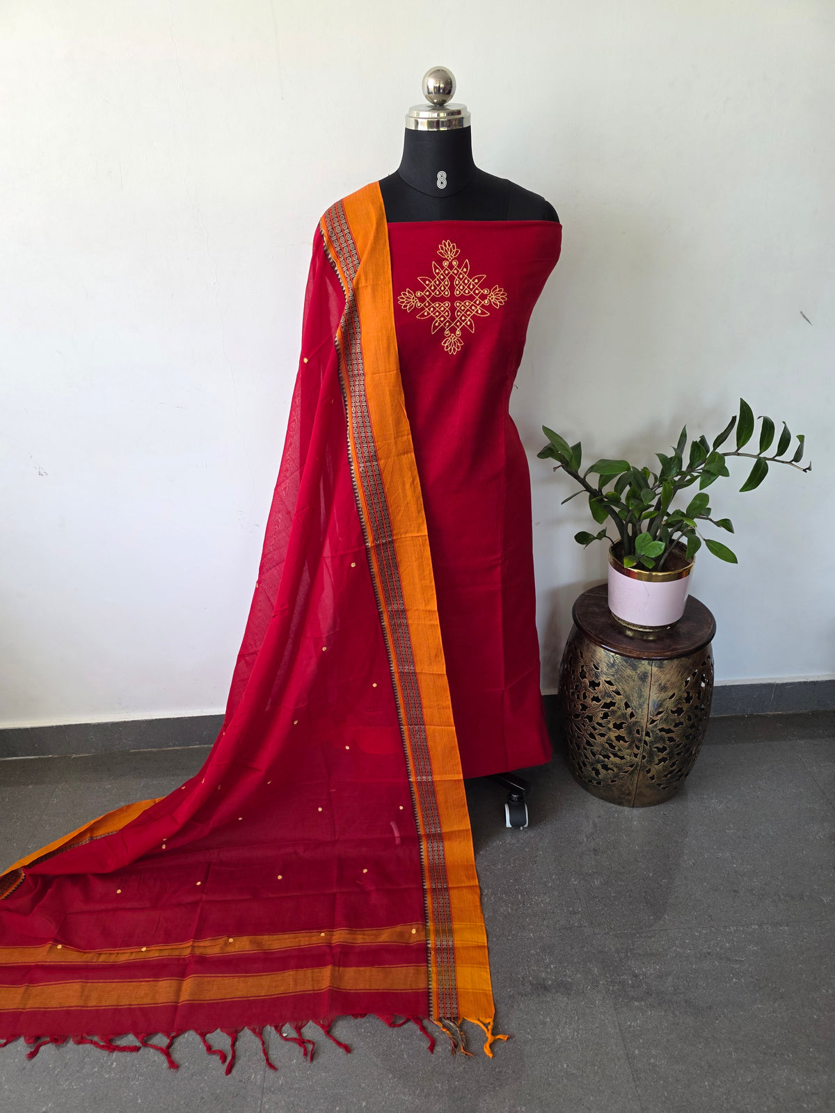 Kolam Embroidery Narayanapet salwar (4.5 mtrs) -NA794