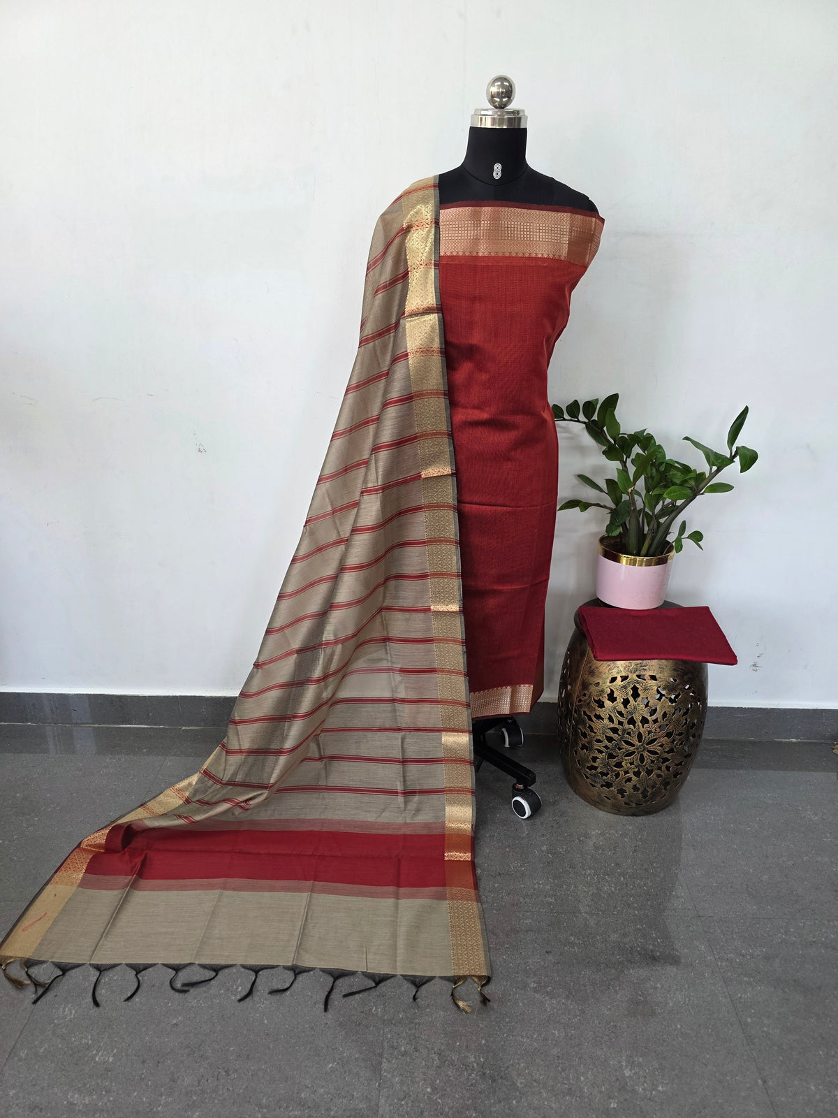 Banarasi silk set with mangalagiri border-DW16