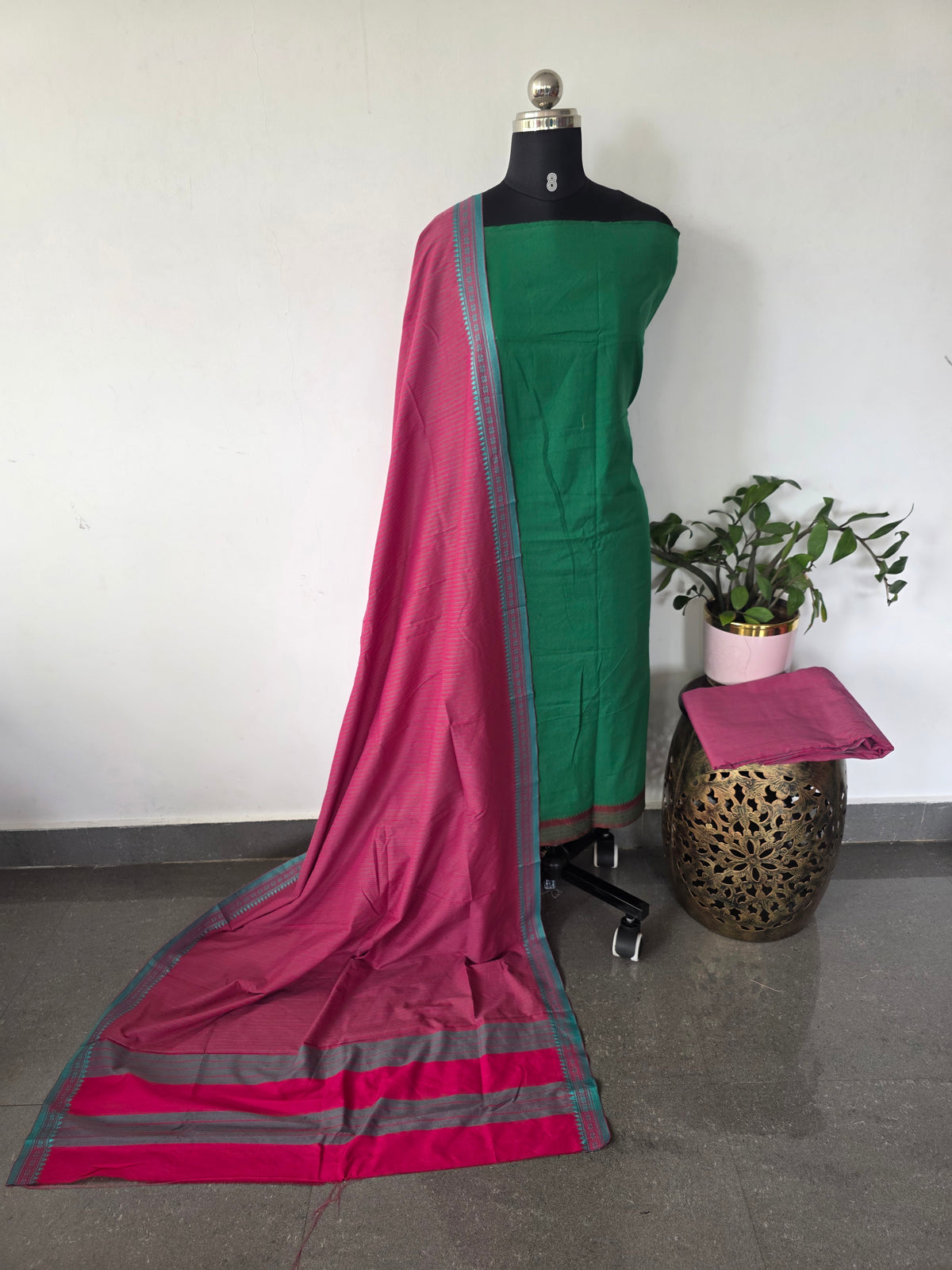 South cotton set with thread border - AS134