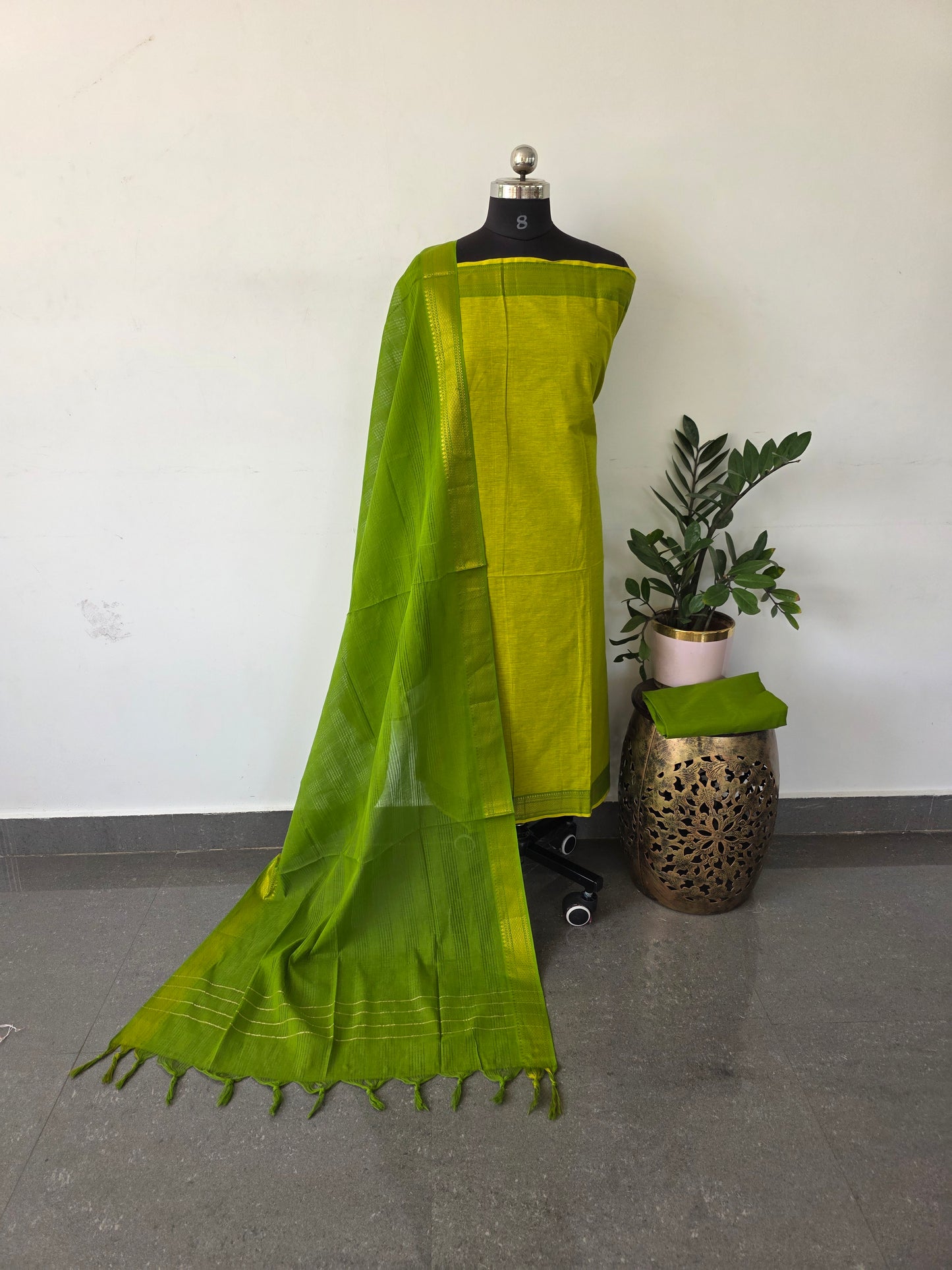 Pure handloom cotton with mangalagiri border -MN19