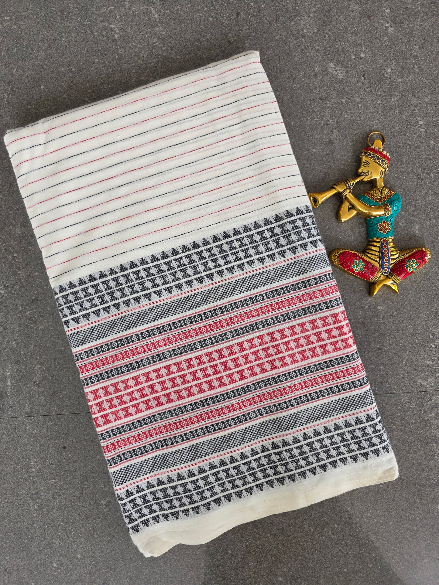 Prewashed Pure handloom cotton running material ( 0.5 mtrs ) - HRM153