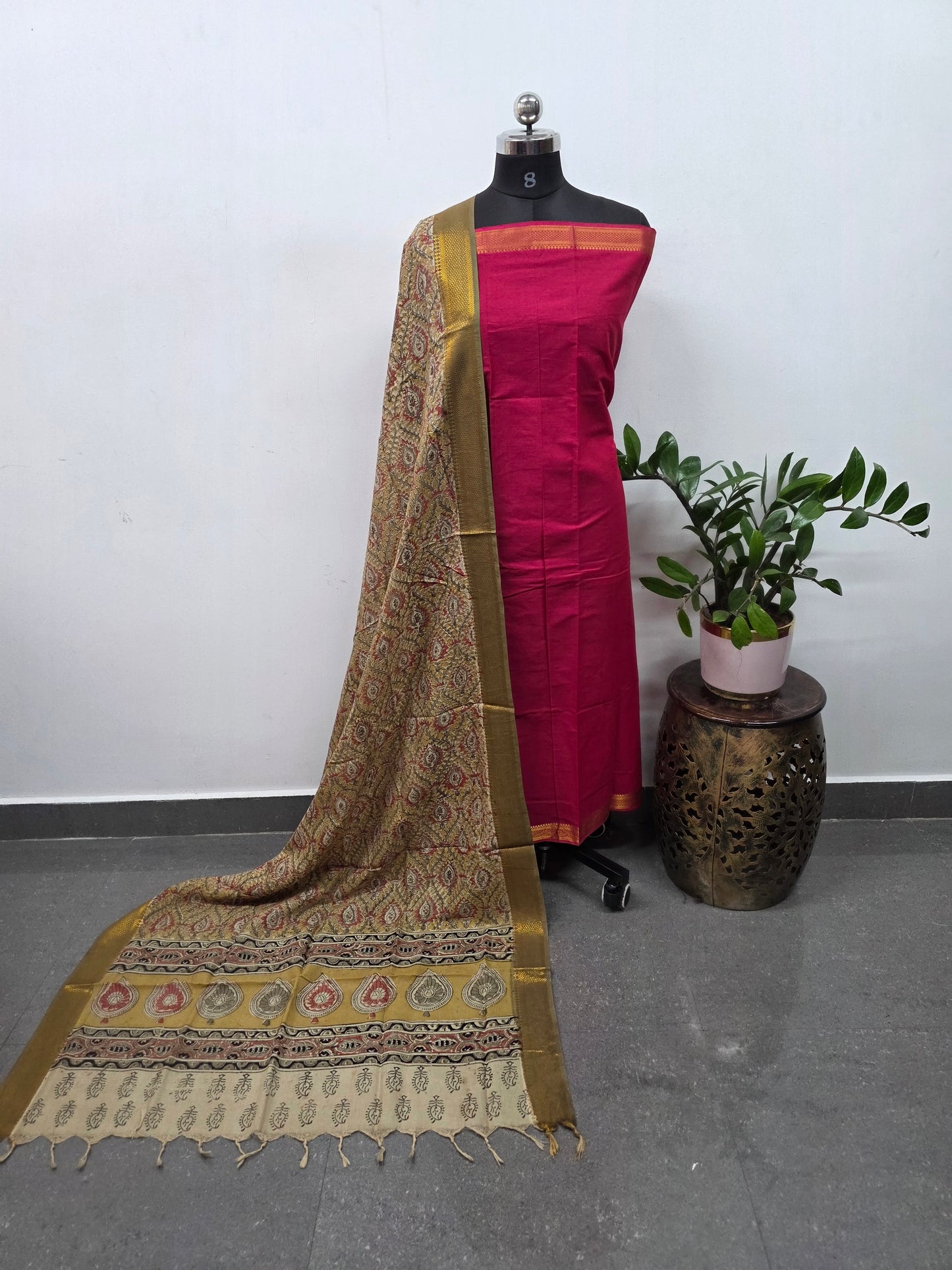 Earth & Loom - Mangalagiri cotton top with handblock  chennuri kalamkari silk shawl - MK20