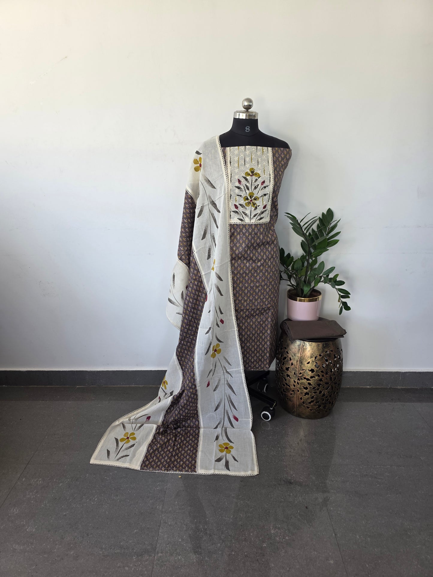 Pure jaipuri cotton with brush paint hakoba neck work  - 3