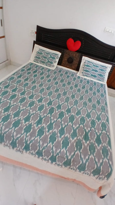 King size Warp ikkat bed sheet (90"*108" 2/40s bedsheet with 2 pillow covers) - VN12