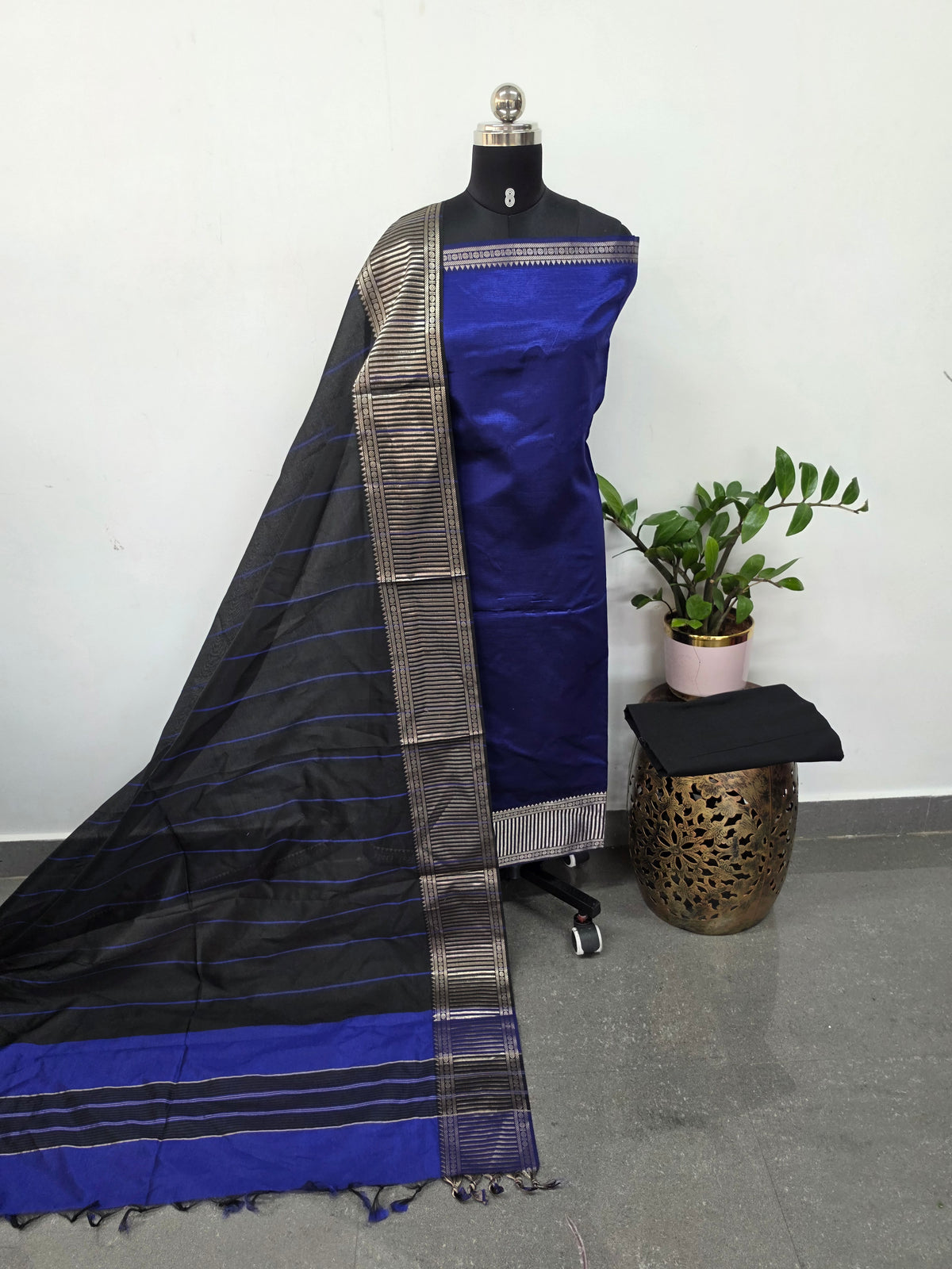 LT Mangalagiri pattu set with big border - MAA250