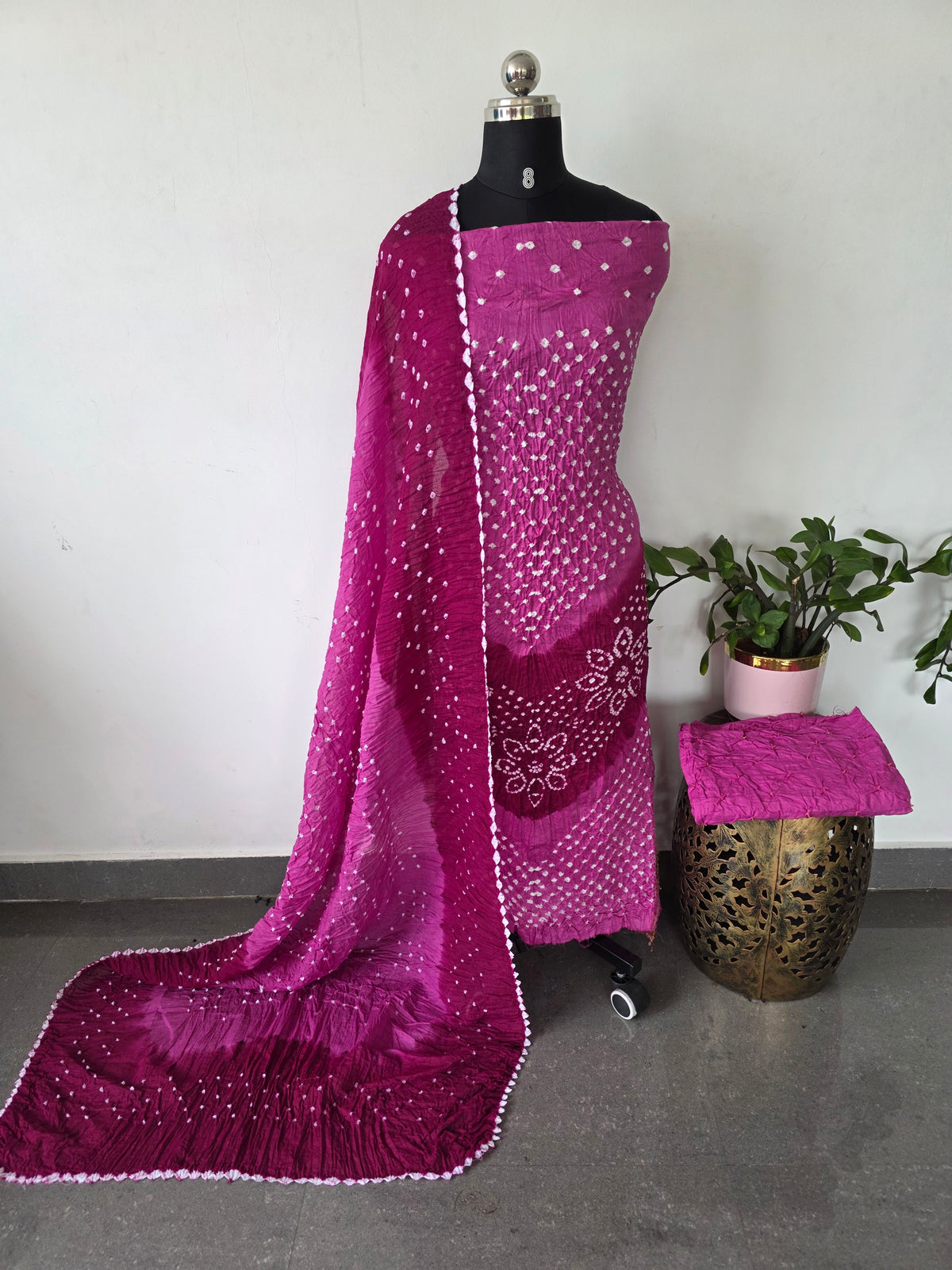 Handcrafted bandhani cotton set  -B163