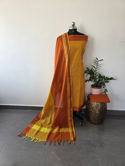 Handloom cotton with zari border set - UN13