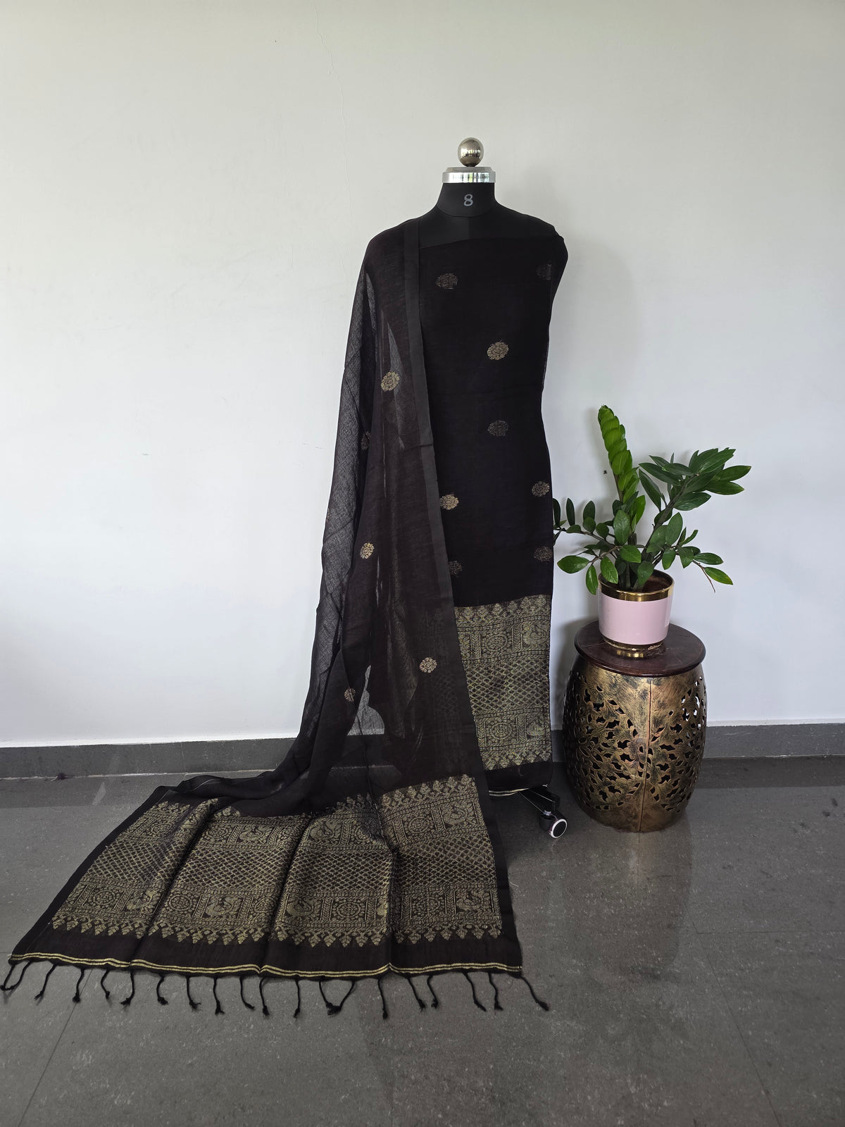 Premium handloom linen jamdhani set (black) - JMM39