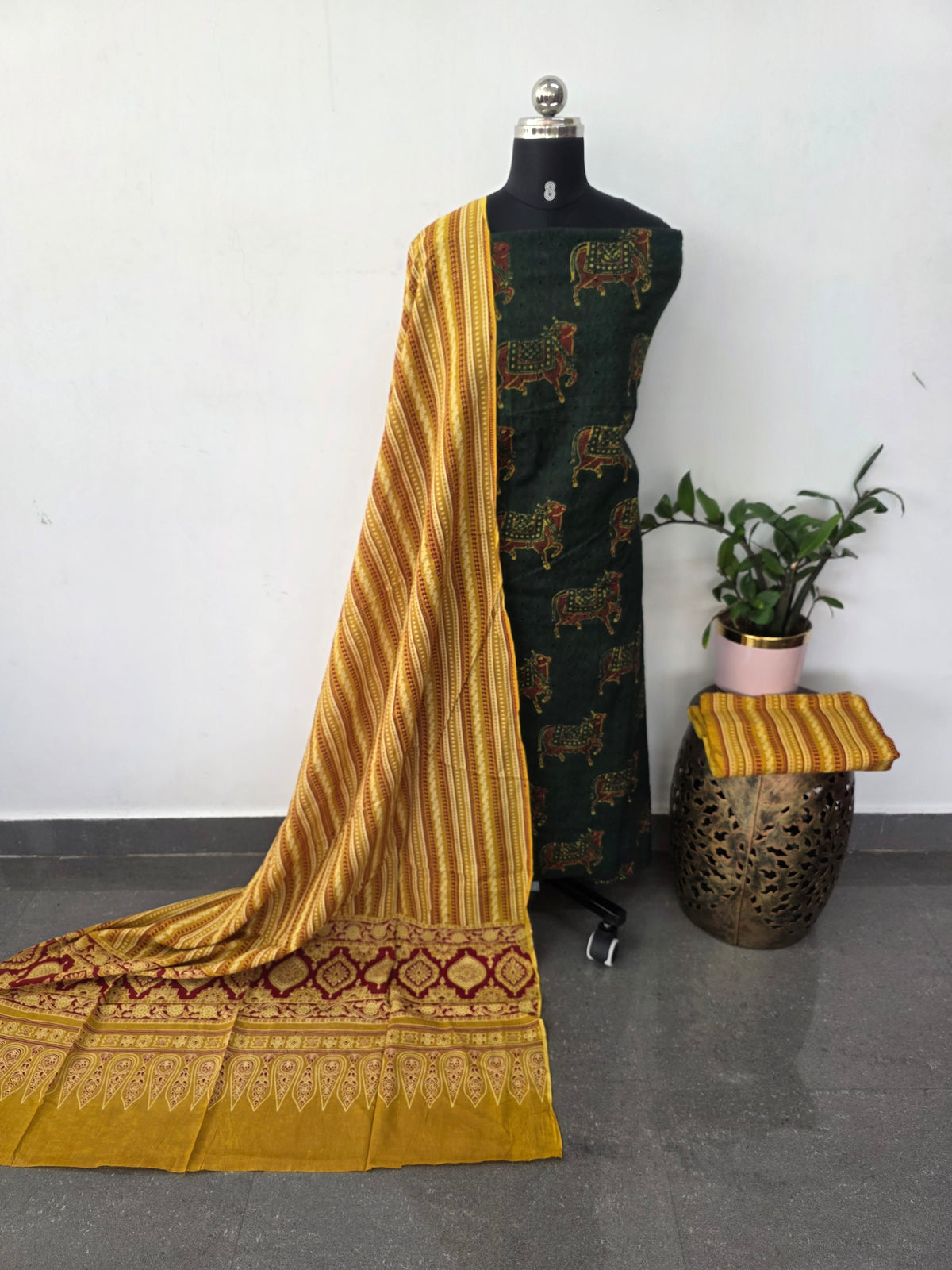 Handcrafted hakoba ajrakh cotton set -HZ351