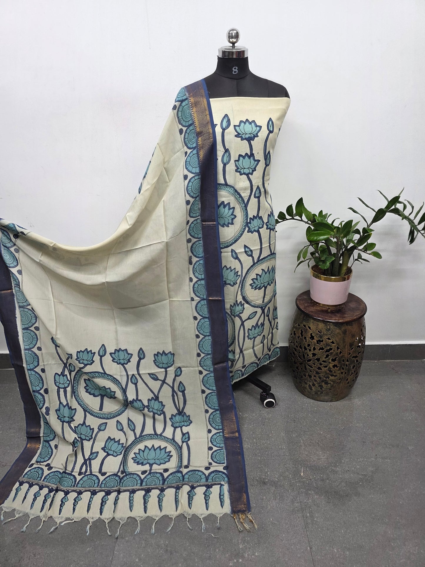 Handcrafted Penkalamkari bangalore silk set - KH177