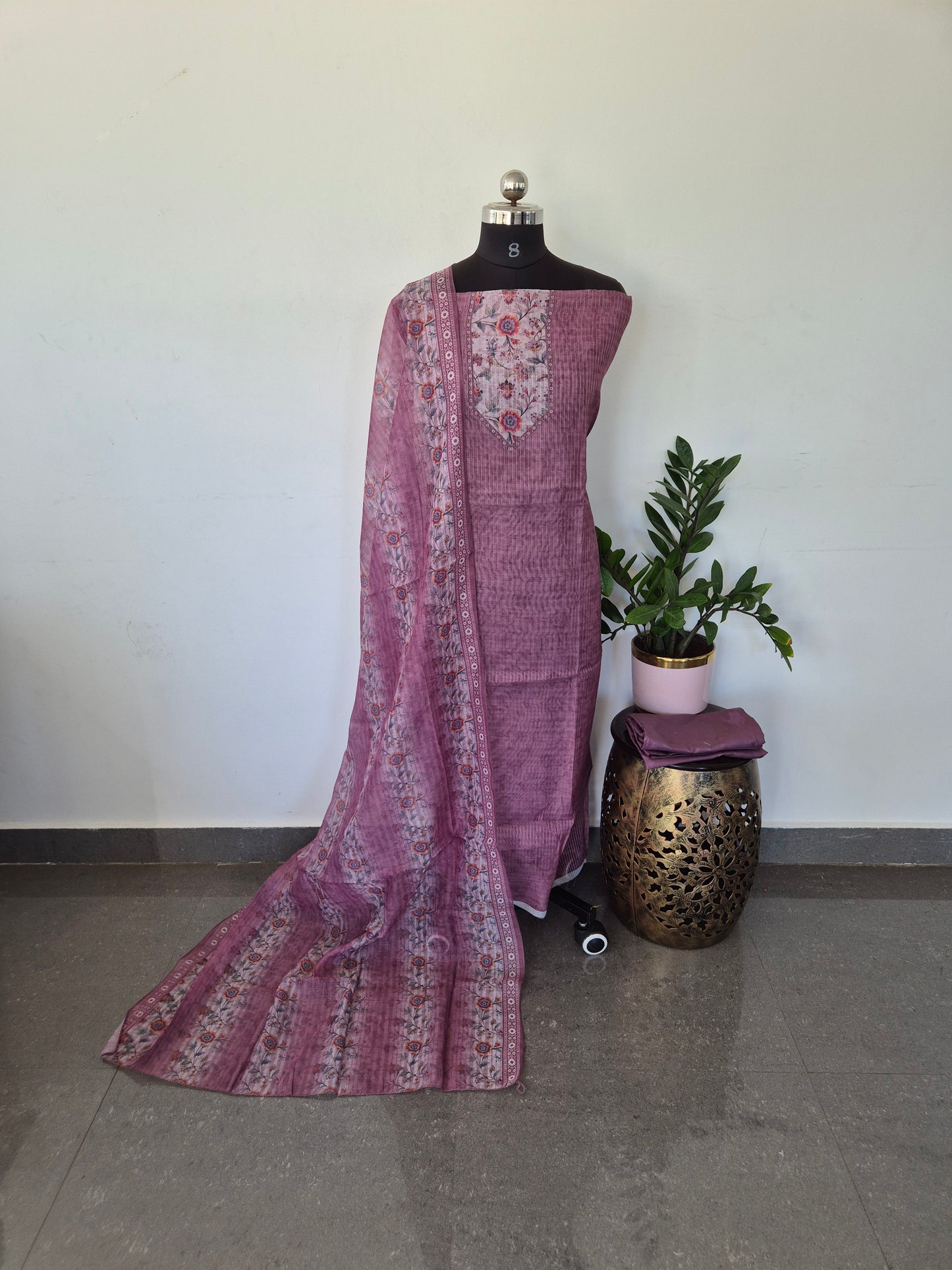 Soft linen set with Jari lines - SJ14