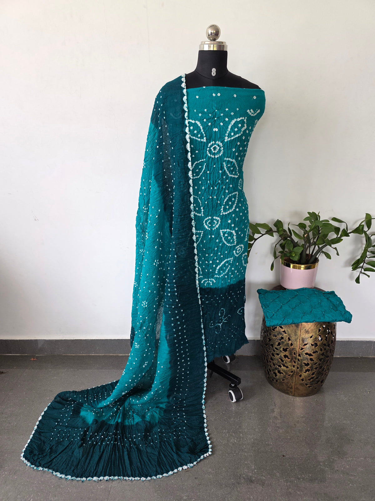 Handcrafted bandhani cotton set  -B185