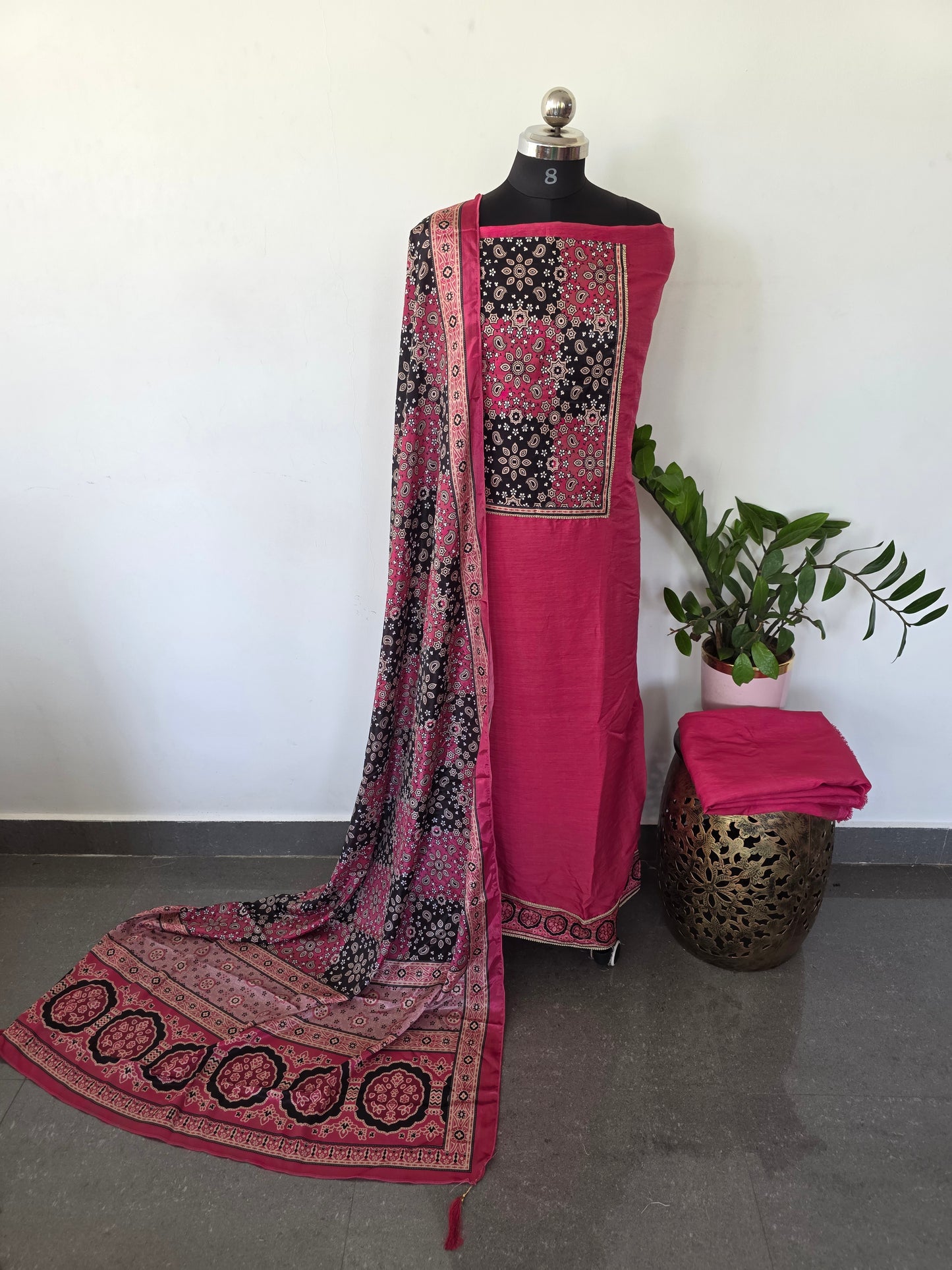 Fancy vichtra ajrakh silk set - CLA122
