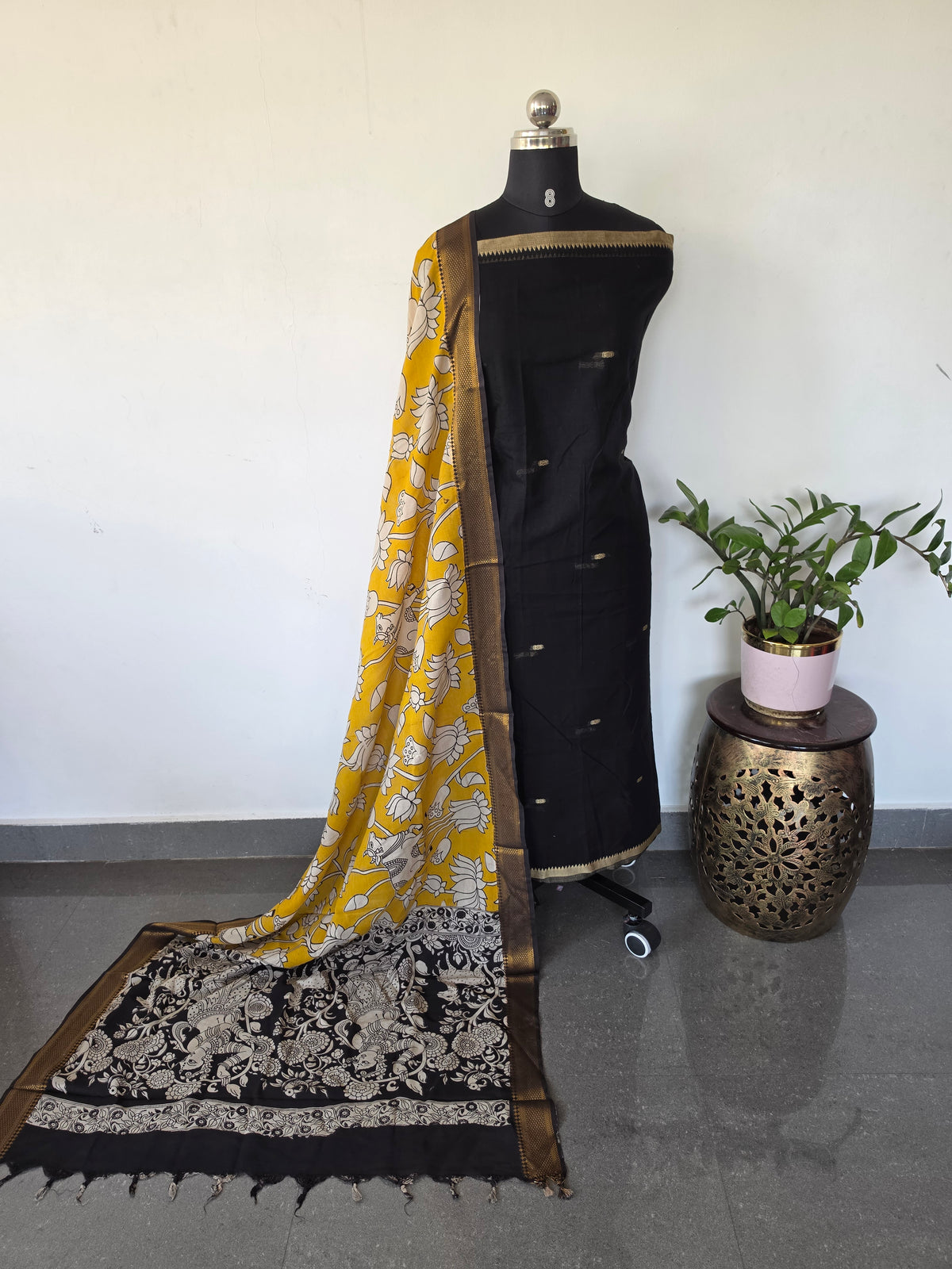 Fusion Narayanapet with handcrafted chennuri silk kalamkari duppatta(Black) -NA681