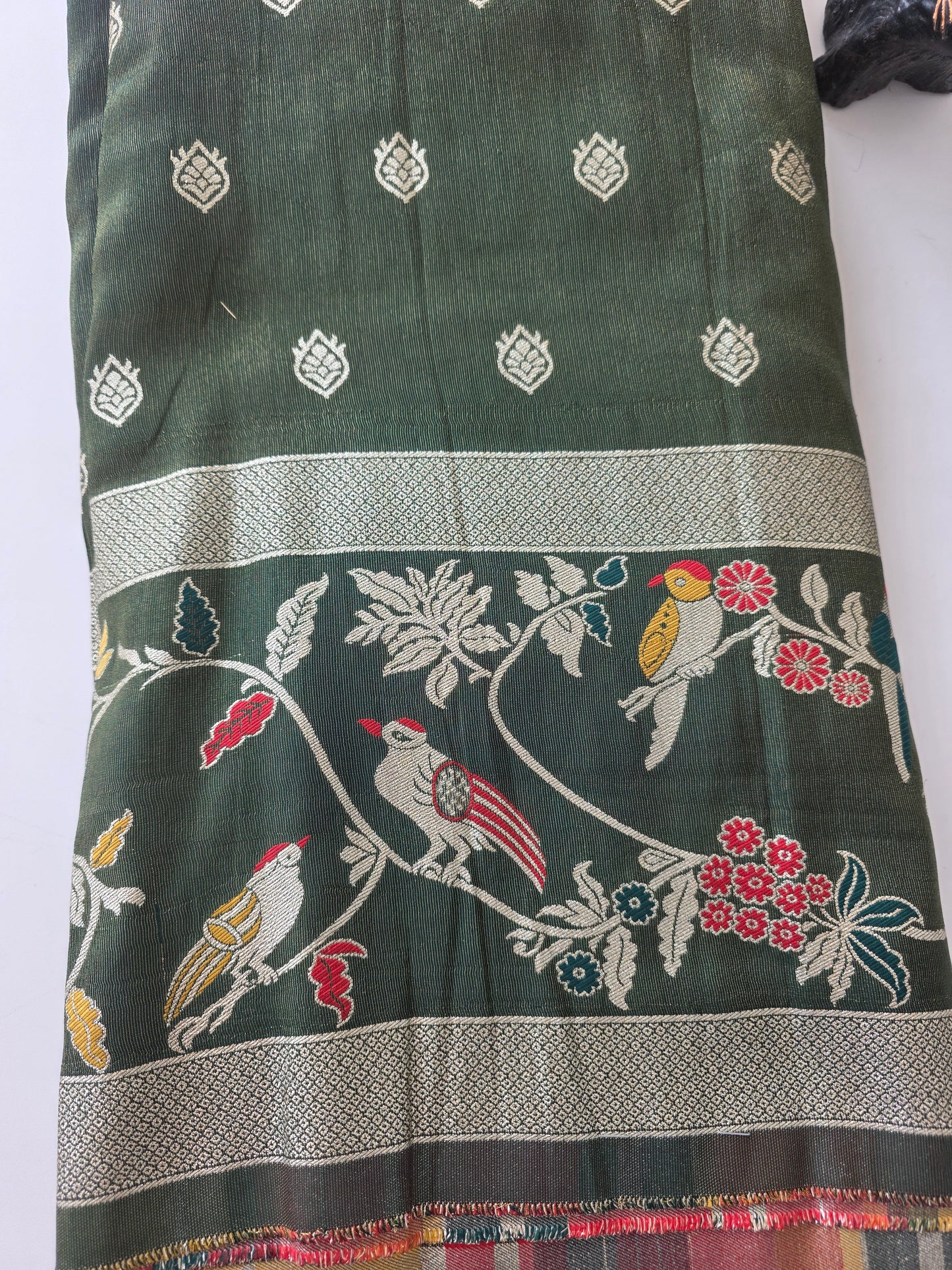 Premium cosmos silk paithani running material ( 1 mtrs ) - PRM9