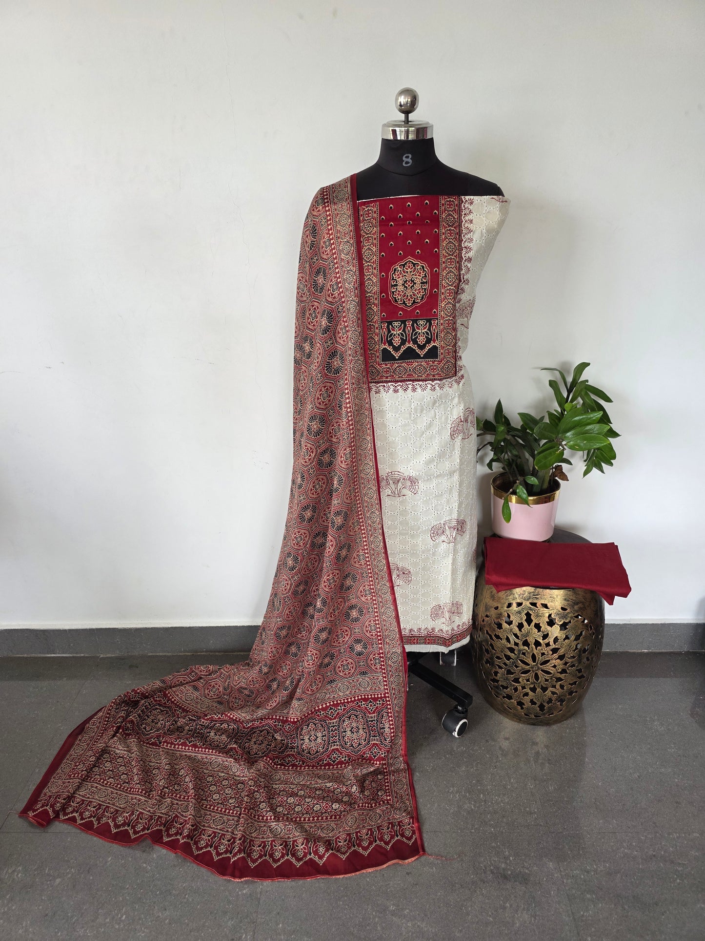 Hakoba cotton set with ajrakh yoke - BA310