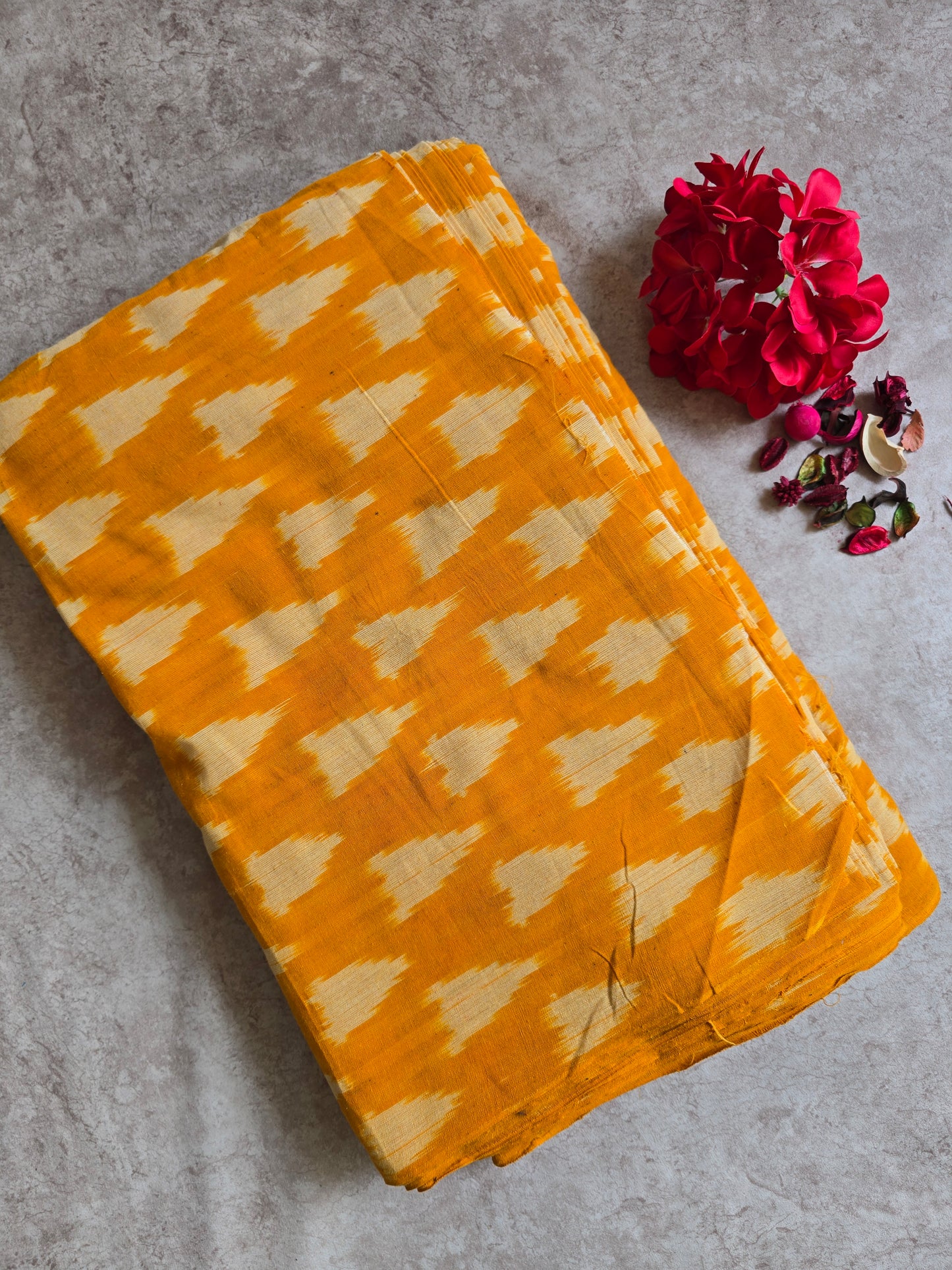 Pochampally ikkat running material ( 0.5 mtrs ) - MZ2