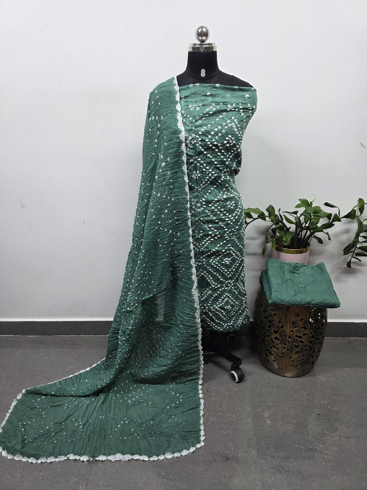 Handcrafted bandhani cotton set  -B203