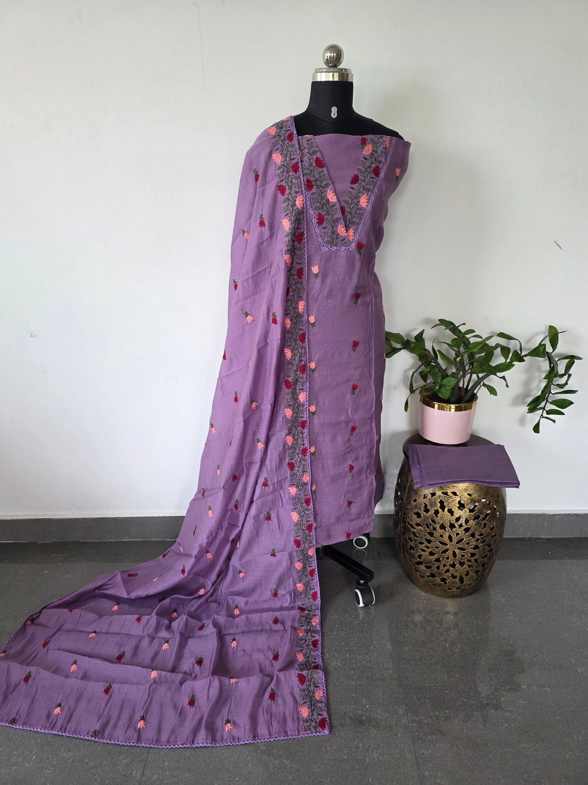 Mul chanderi Lotus embroidery set-FC82