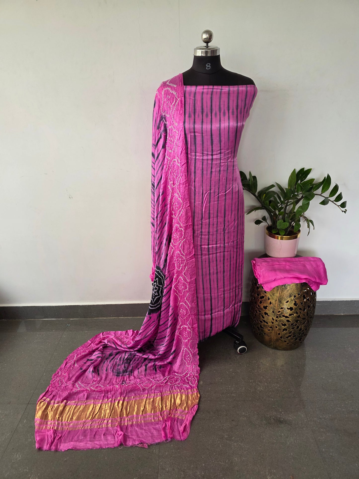Handcrafted Tie & dye modal silk set with lagdi patta-BN108