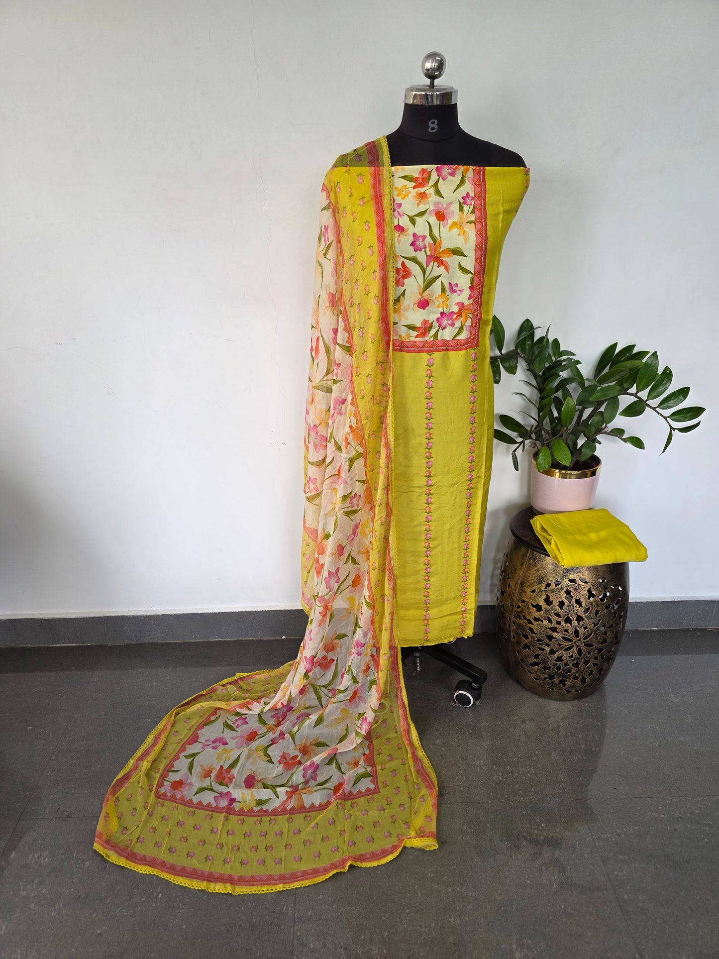 Floral Muslin silk set with pure chiffon shawl-VM51