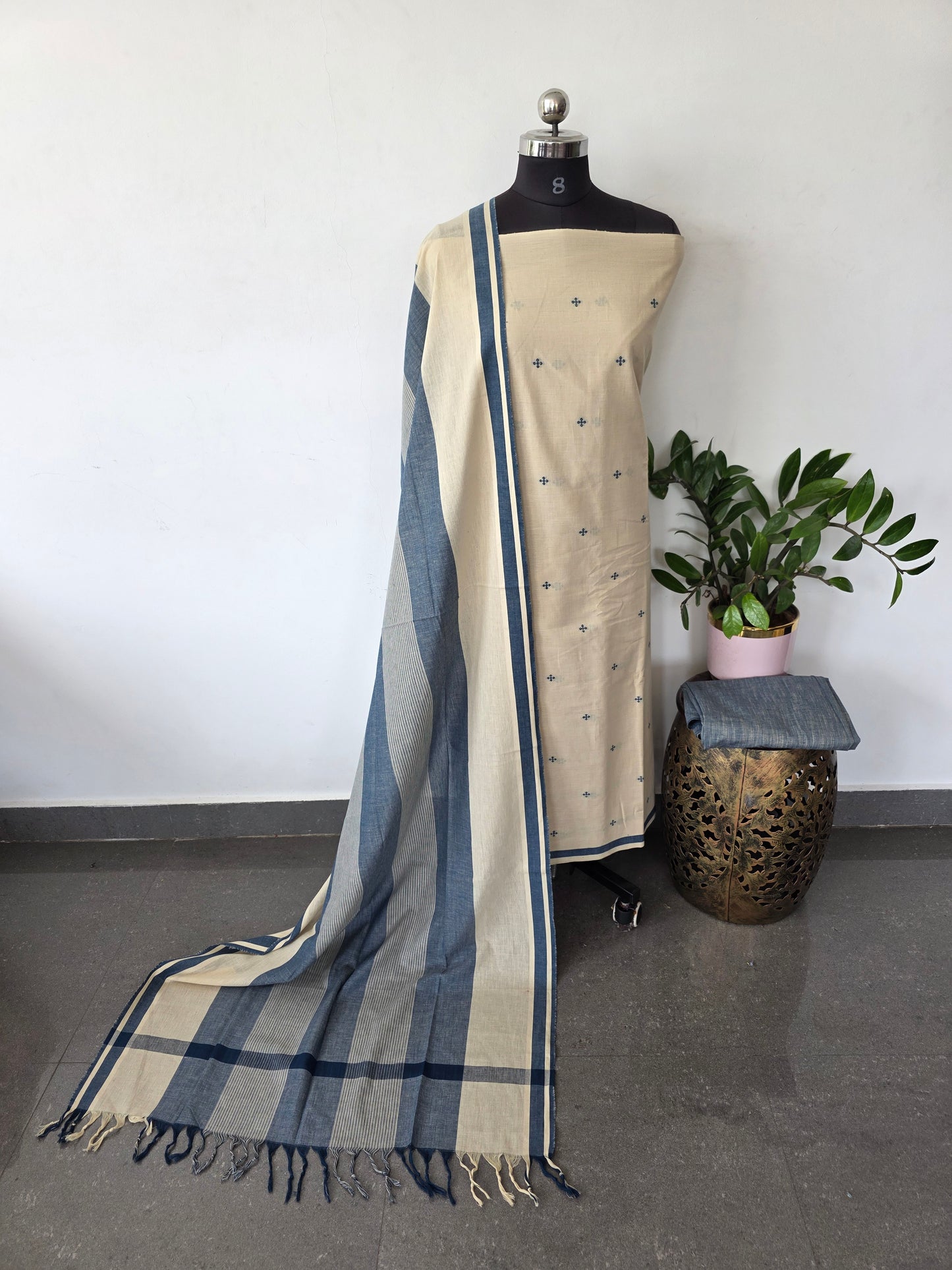 Prewashed South cotton set with jacquard butta - HJ92