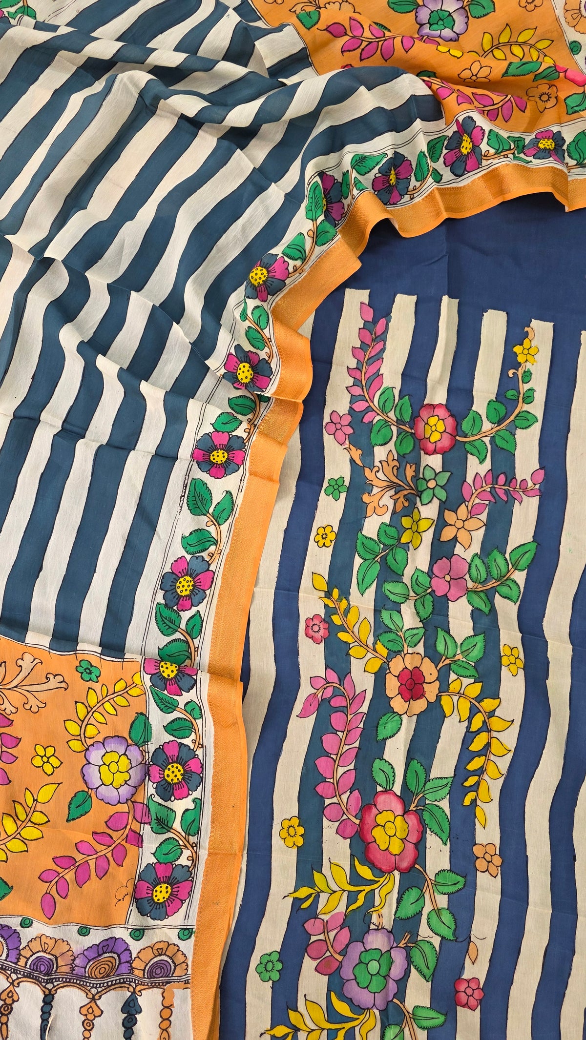 Kalahasthi Handcrafted Penkalamkari bangalore silk set -KH267